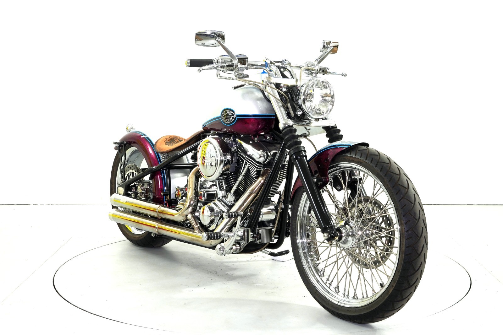 CLASSIC CYCLES Bobber 1801 ABS-showroom-element-1