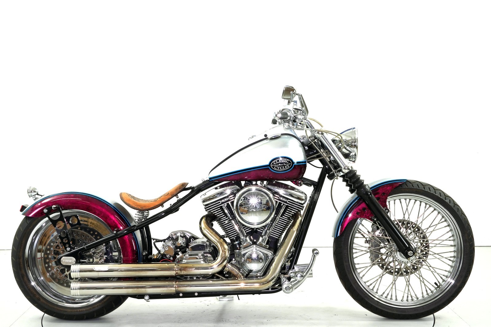 CLASSIC CYCLES Bobber 1801 ABS-showroom-element-3