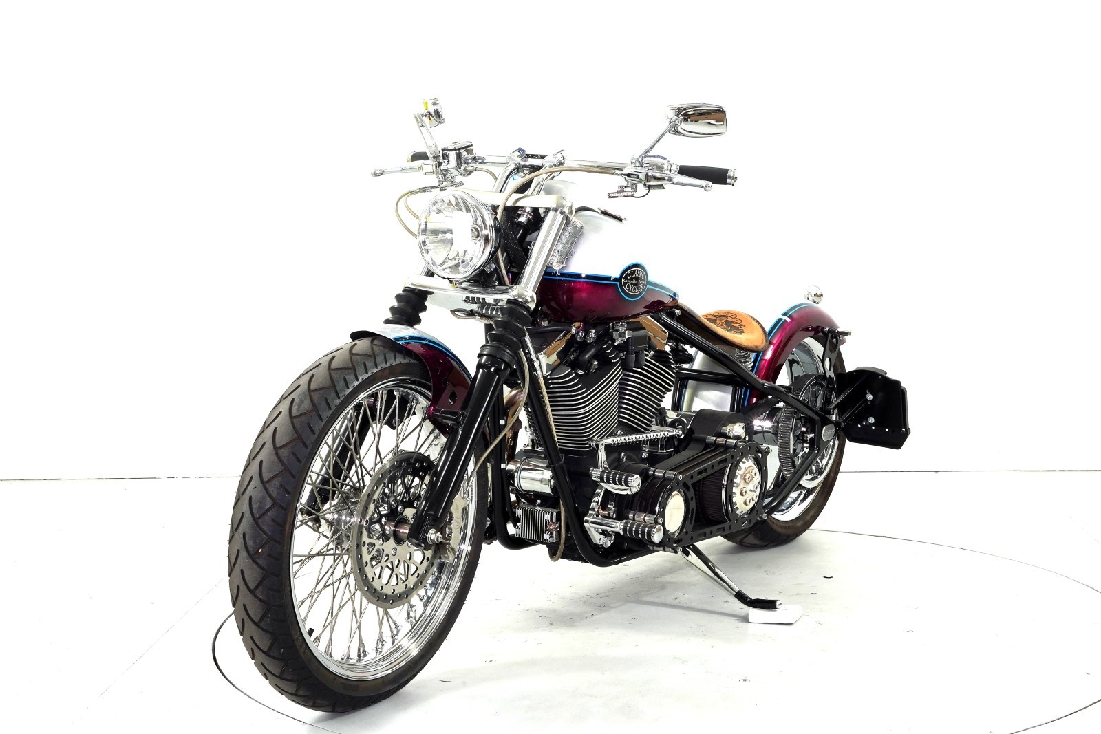 CLASSIC CYCLES Bobber 1801 ABS-showroom-element-2