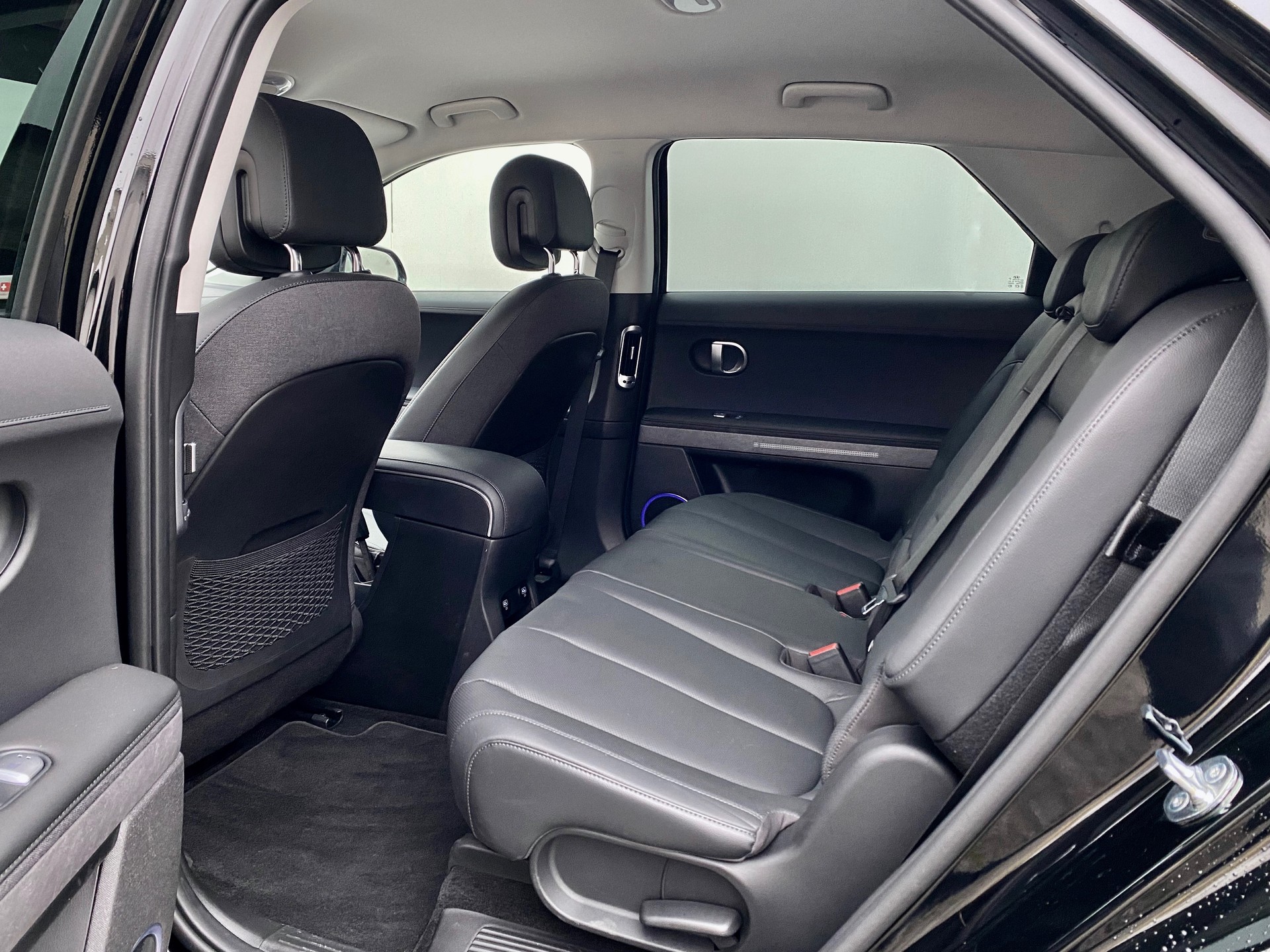 HYUNDAI Ioniq 5 77kWh*Swiss*Vertex*4WD*-image-4