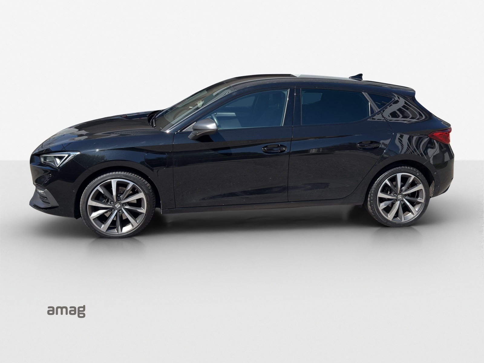 SEAT Leon 1.4 eHybrid pHEV DSG Hola FR-image-1