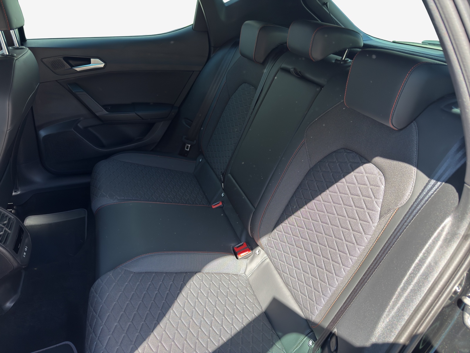 SEAT Leon 1.4 eHybrid pHEV DSG Hola FR-image-11