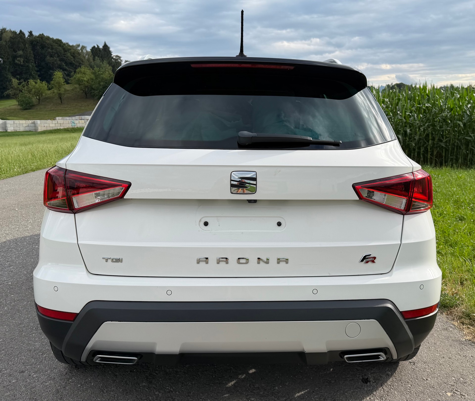 SEAT Arona 1.0 TGI CNG FR-image-4