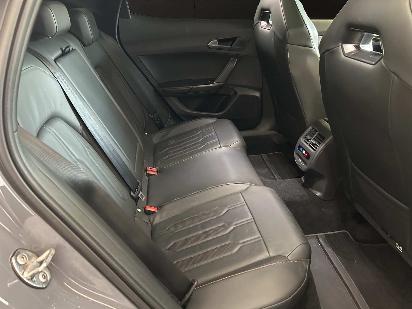 CUPRA Formentor 2.0TSI VZ 4Drive DSG-image-16