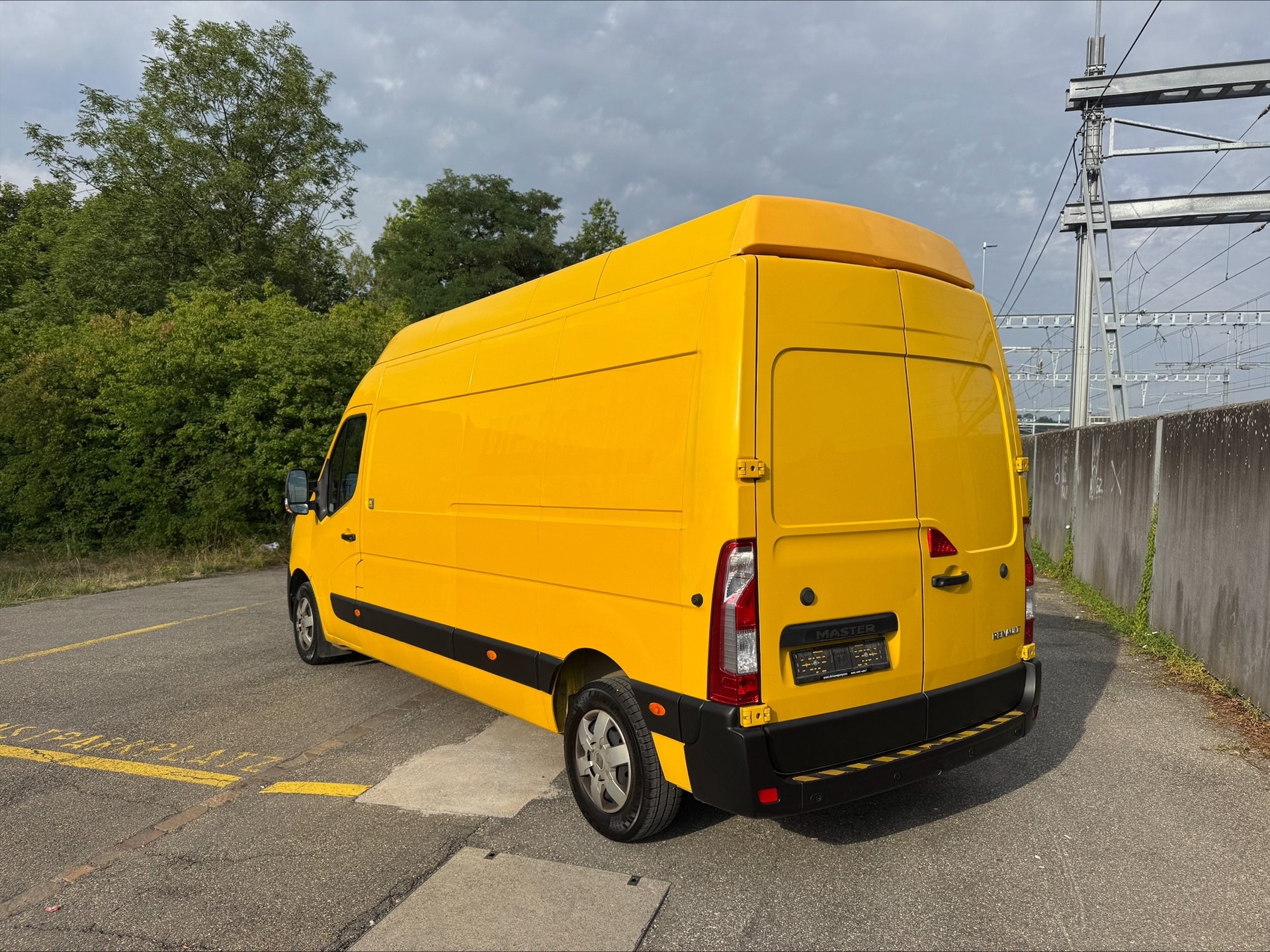 RENAULT Master T35 2.3 Blue dCi 135 L3H3-image-1