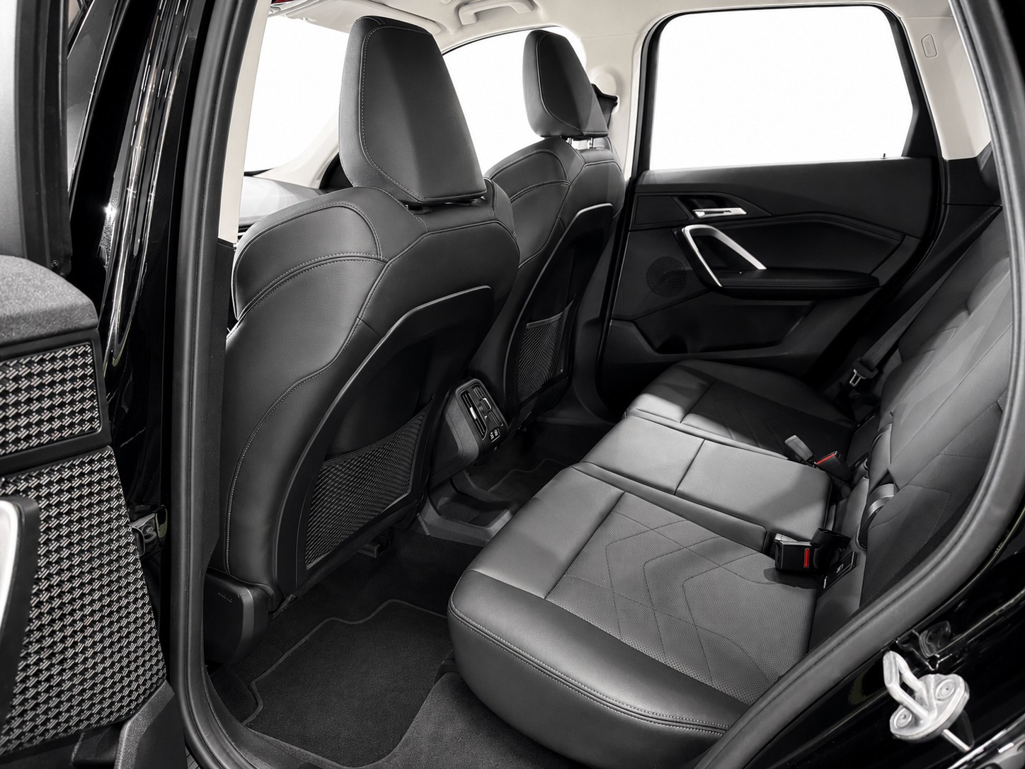 BMW X1 xDrive 23i 48V xLine * Anhängerkupplung *-image-12