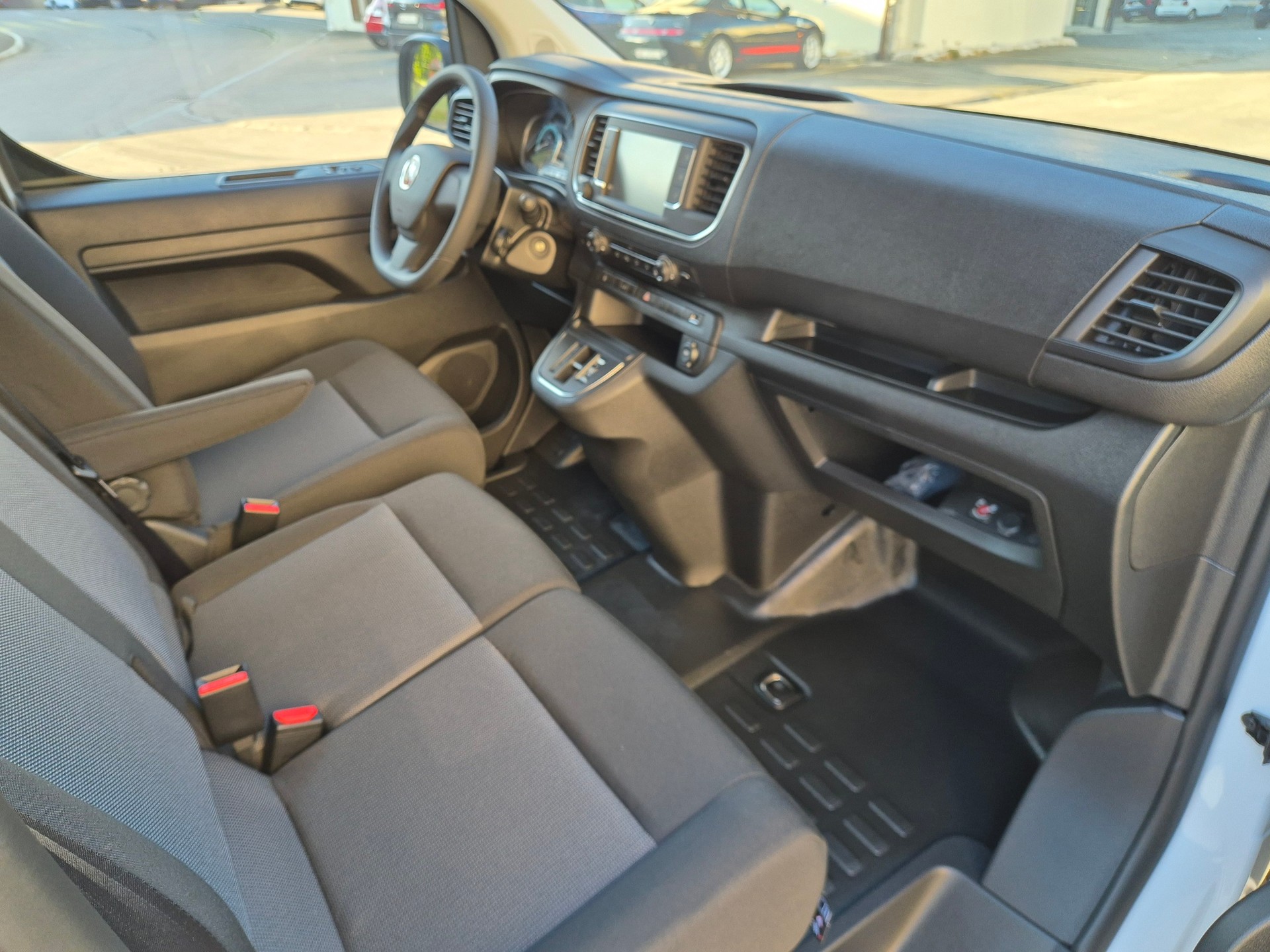 FIAT E-Scudo 50kWh L2 Base Swiss Edition PLUS-image-8