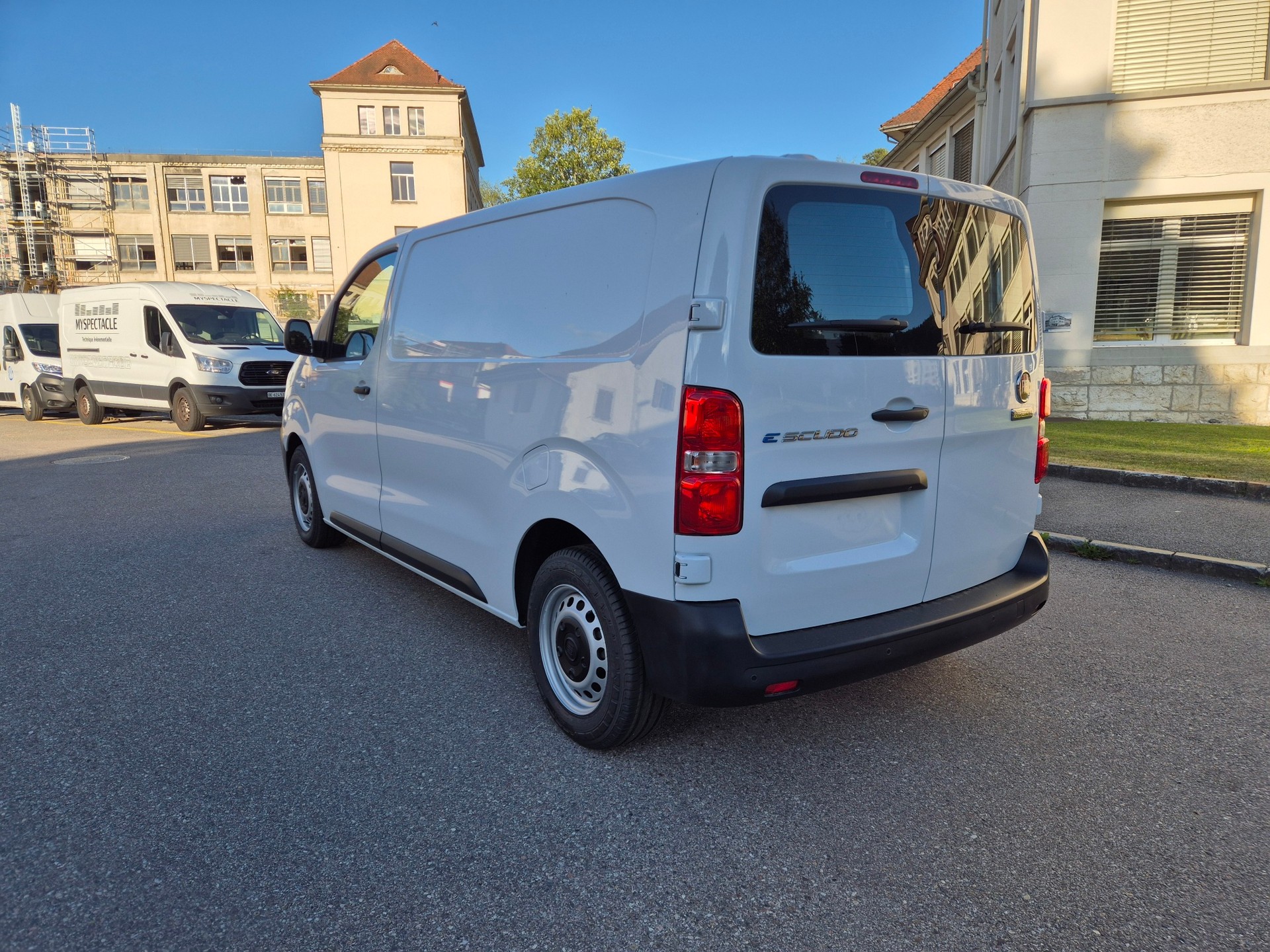 FIAT E-Scudo 50kWh L2 Base Swiss Edition PLUS-image-2