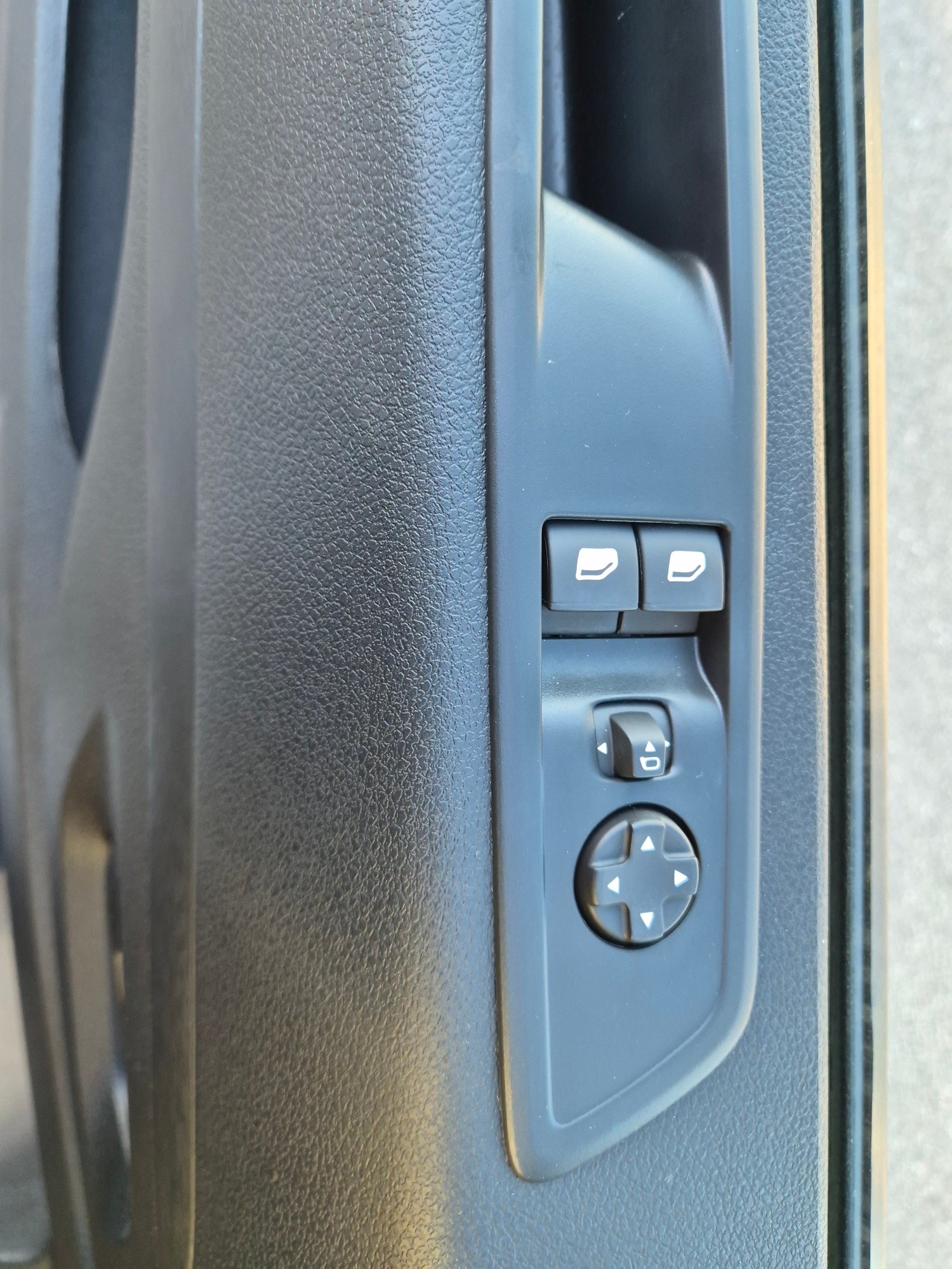 FIAT E-Scudo 50kWh L2 Base Swiss Edition PLUS-image-10