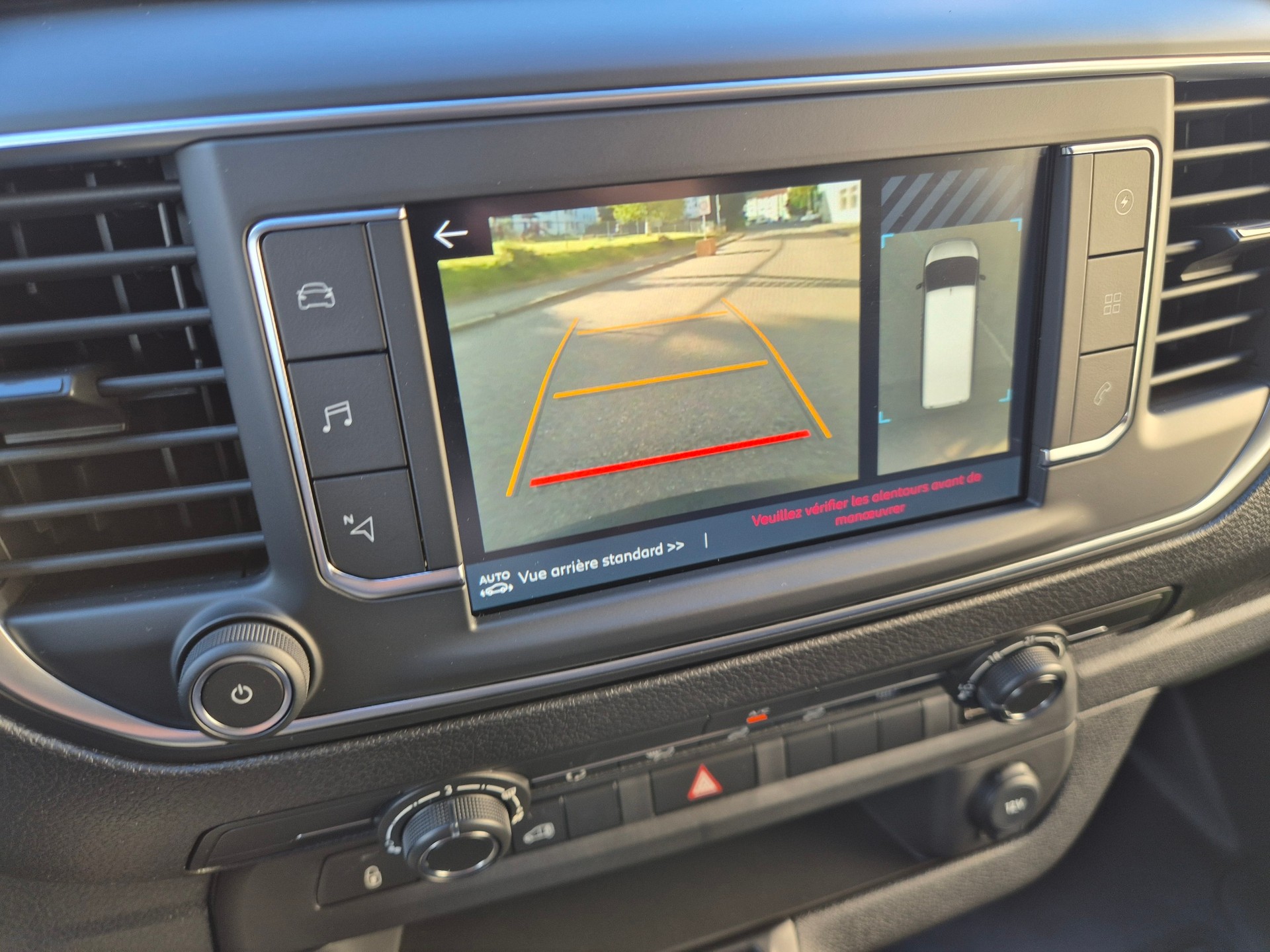 FIAT E-Scudo 50kWh L2 Base Swiss Edition PLUS-image-16