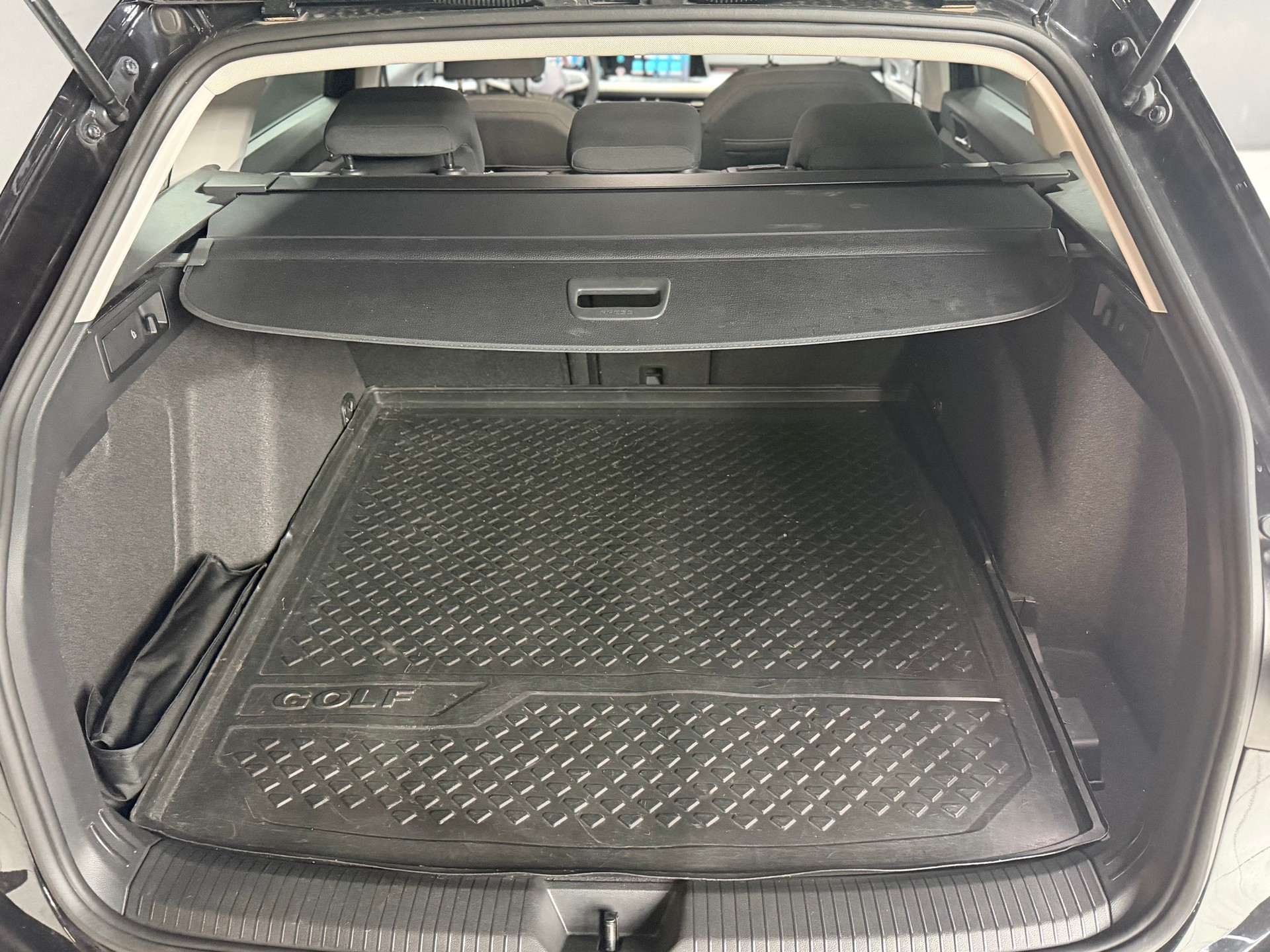 VW Golf Variant 1.5 TSI Life DSG-image-9
