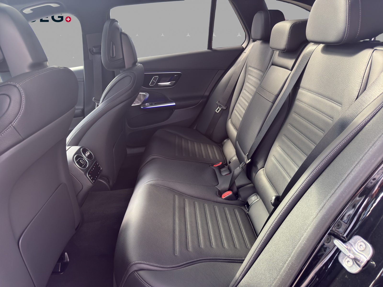 MERCEDES-BENZ C 220 d T 4 Matic Swiss Star-image-13