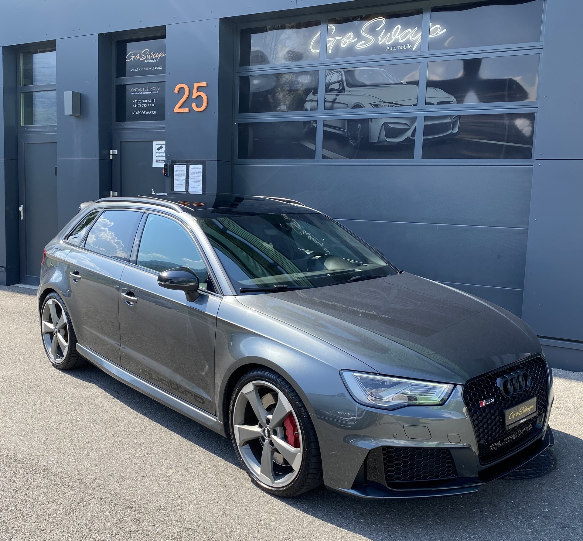 AUDI RS3 2.5 TSI quattro S-tronic-image-0