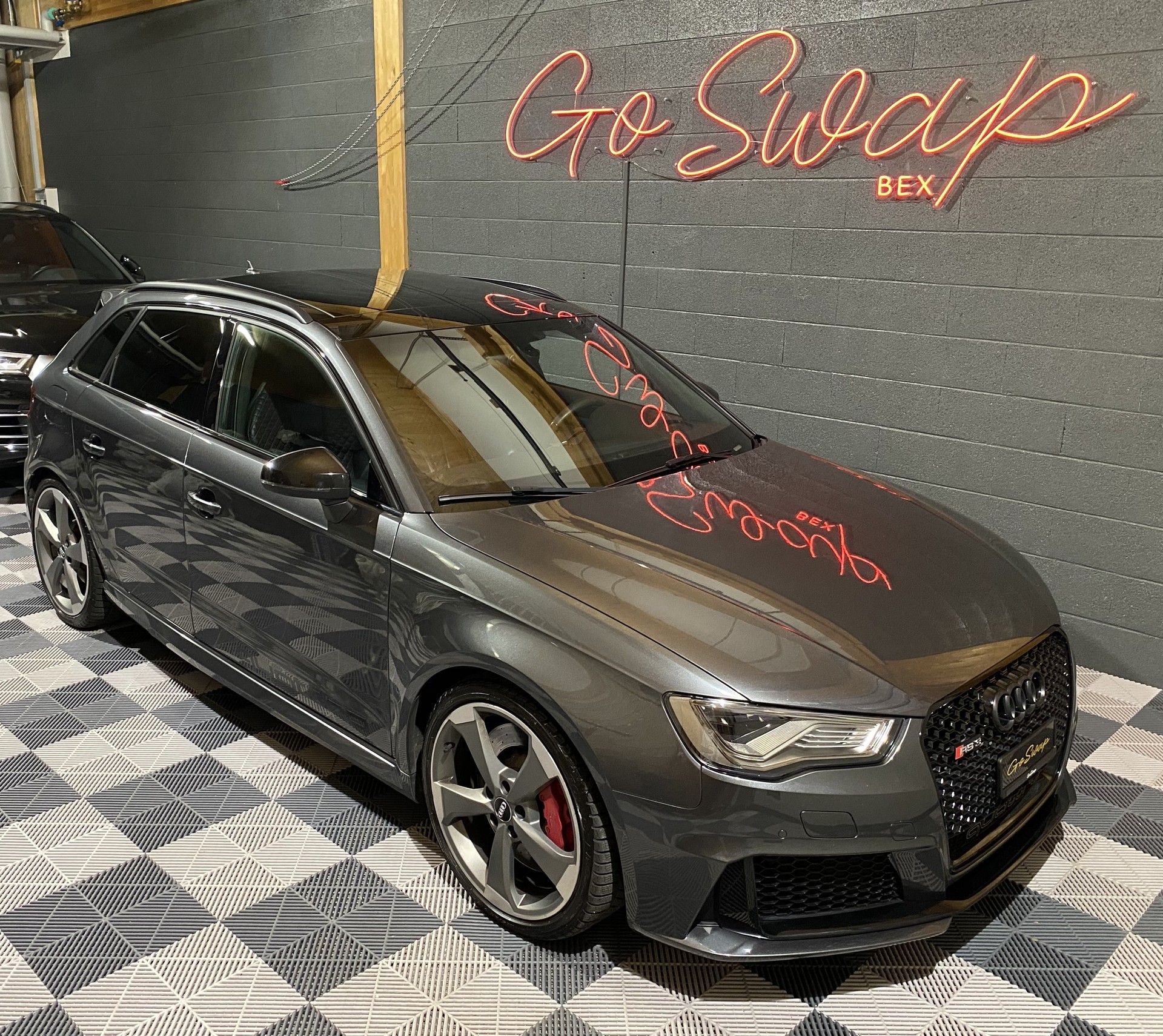 AUDI RS3 2.5 TSI quattro S-tronic-image-25