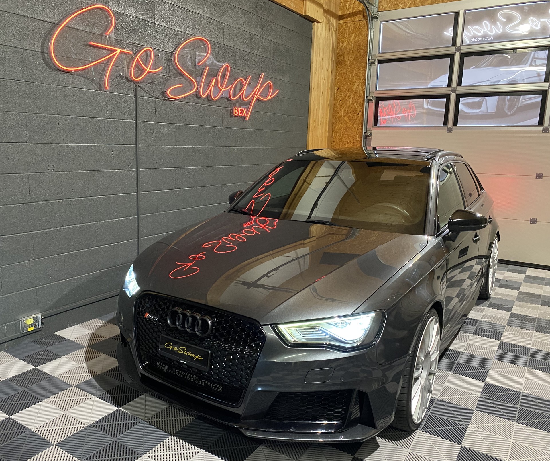 AUDI RS3 2.5 TSI quattro S-tronic-image-28