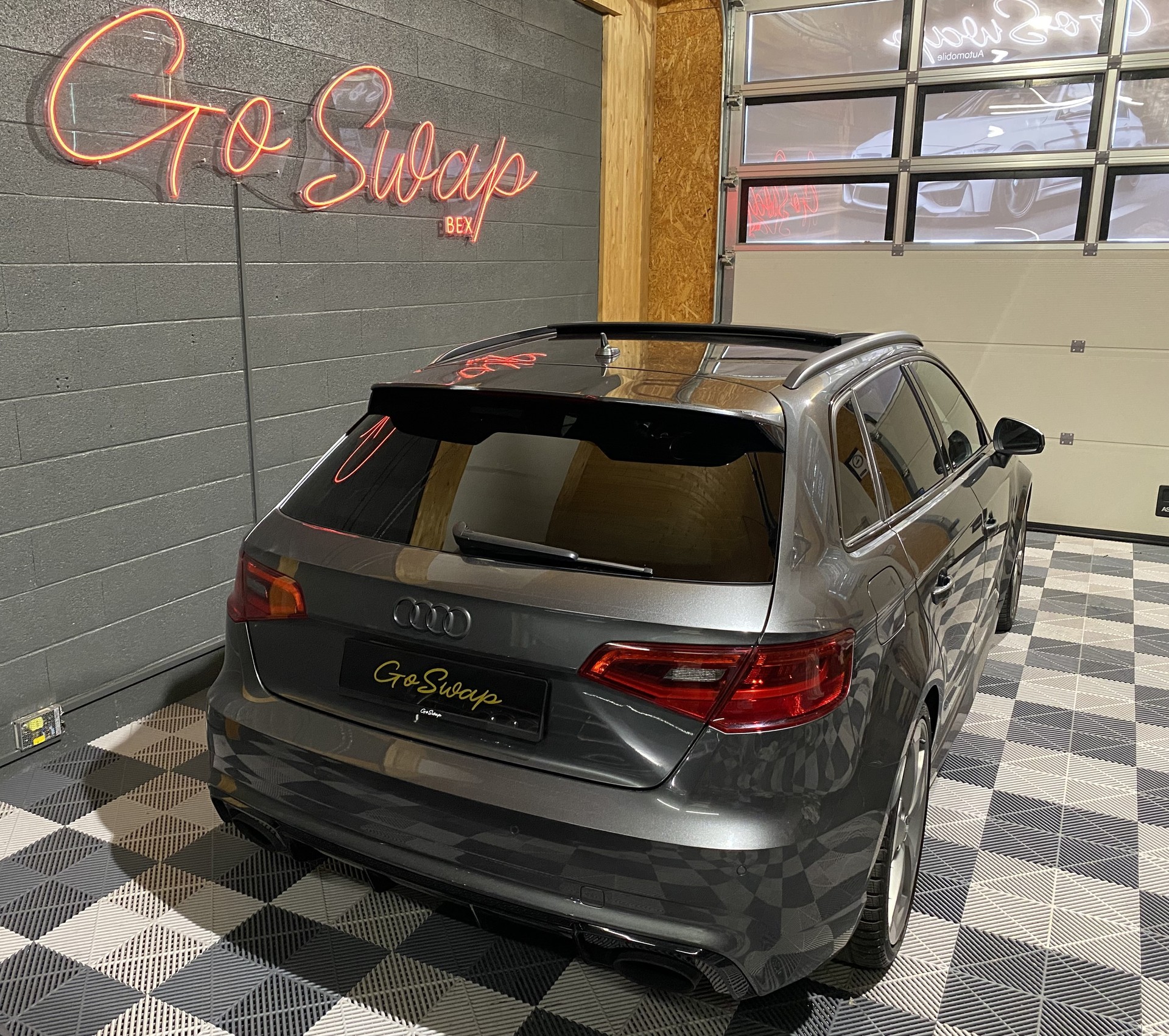 AUDI RS3 2.5 TSI quattro S-tronic-image-27