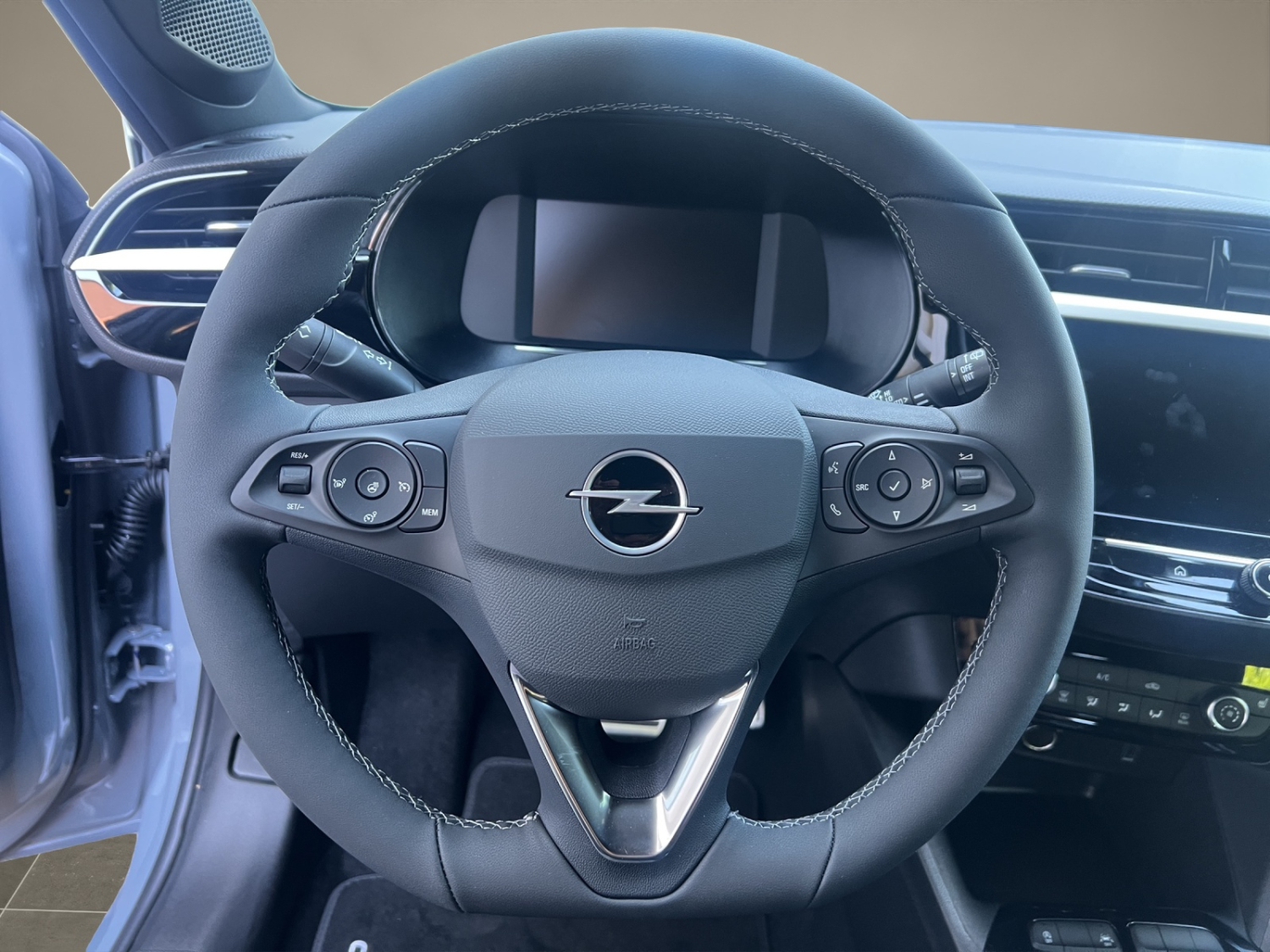 OPEL Corsa 1.2 T Hybrid Viva-image-11