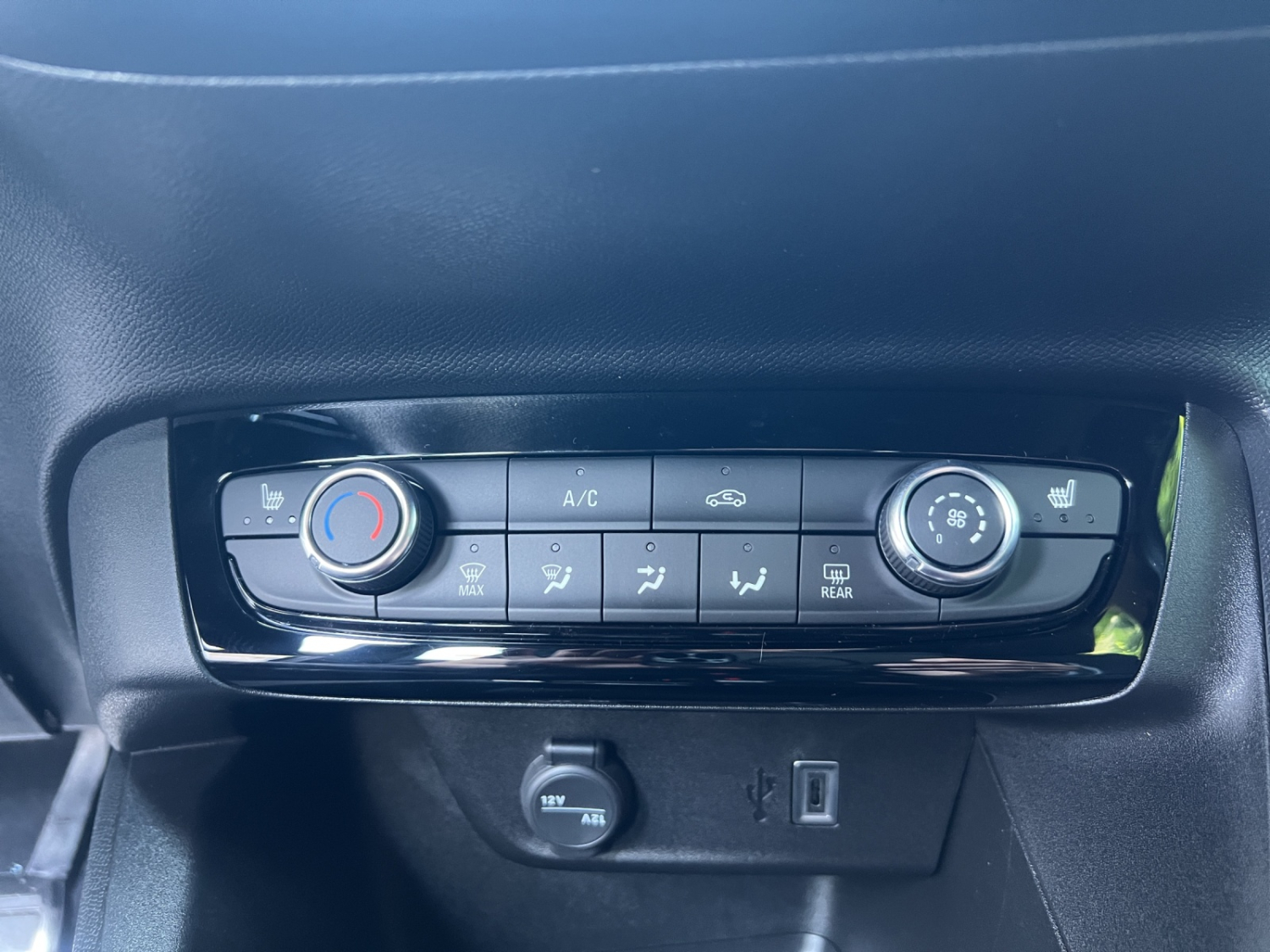 OPEL Corsa 1.2 T Hybrid Viva-image-15