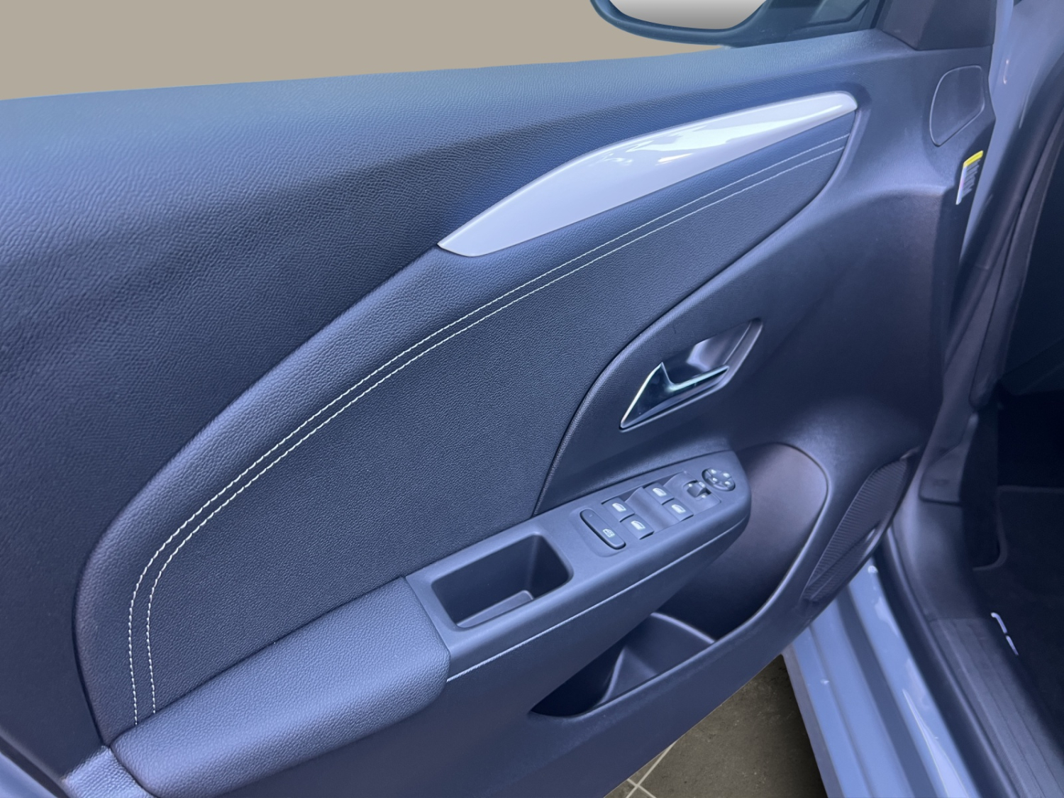 OPEL Corsa 1.2 T Hybrid Viva-image-19
