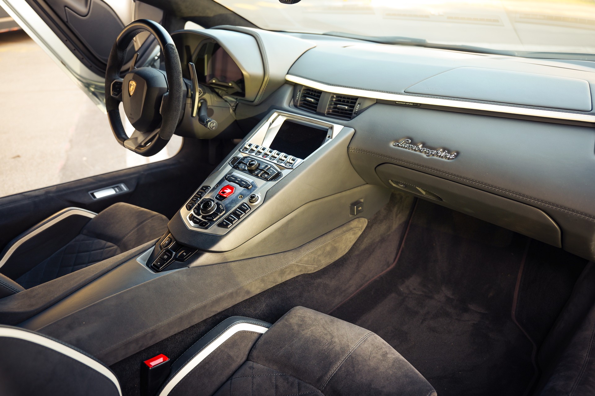 LAMBORGHINI Aventador S LP740-4 Coupé E-Gear-image-12