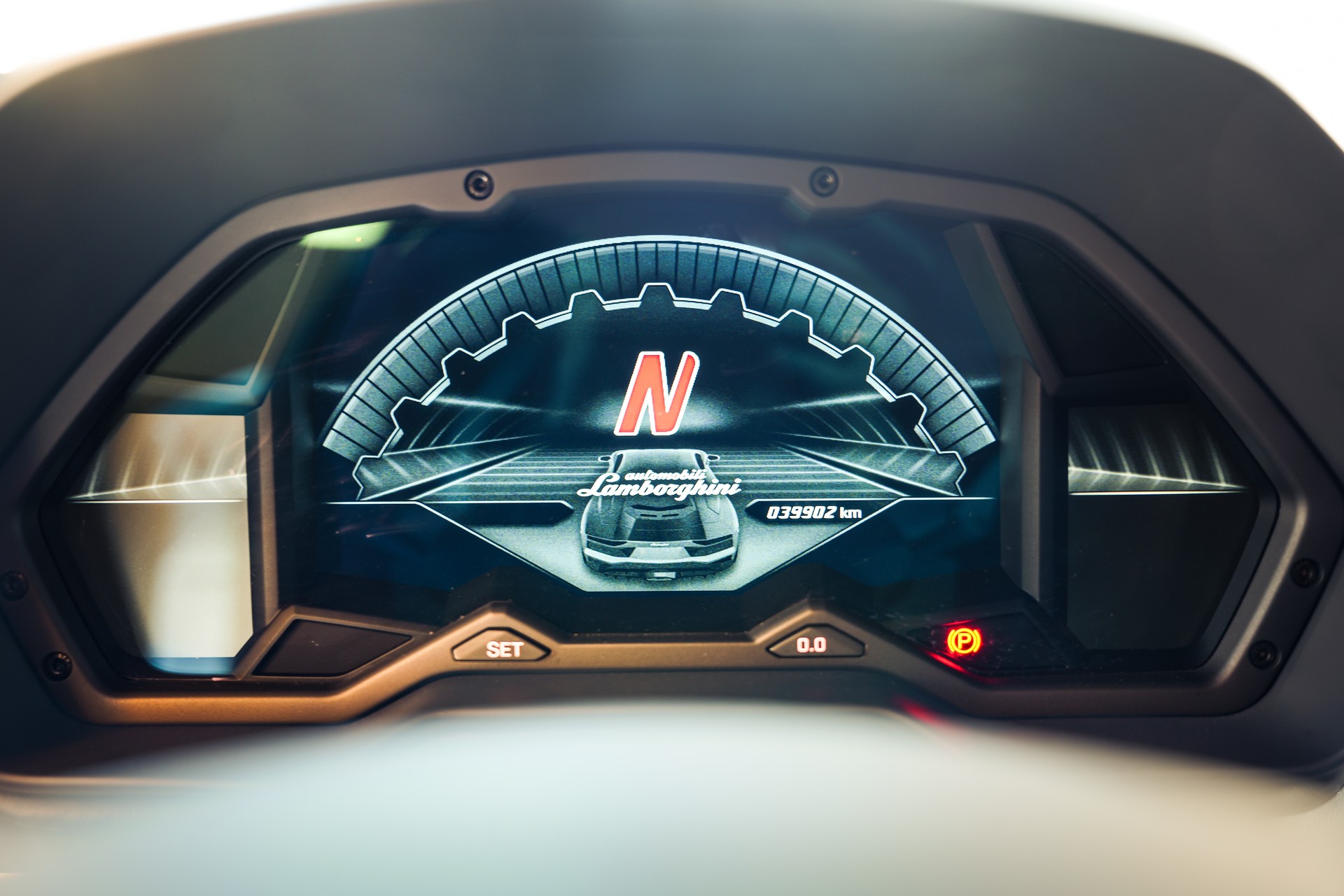 LAMBORGHINI Aventador S LP740-4 Coupé E-Gear-image-10