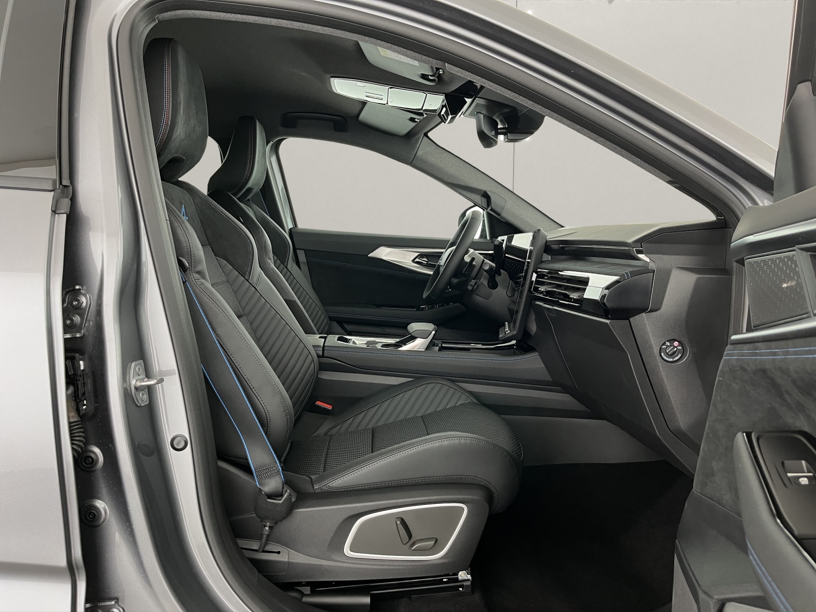 RENAULT Austral 1.2 E-Tech esprit Alpine-image-15