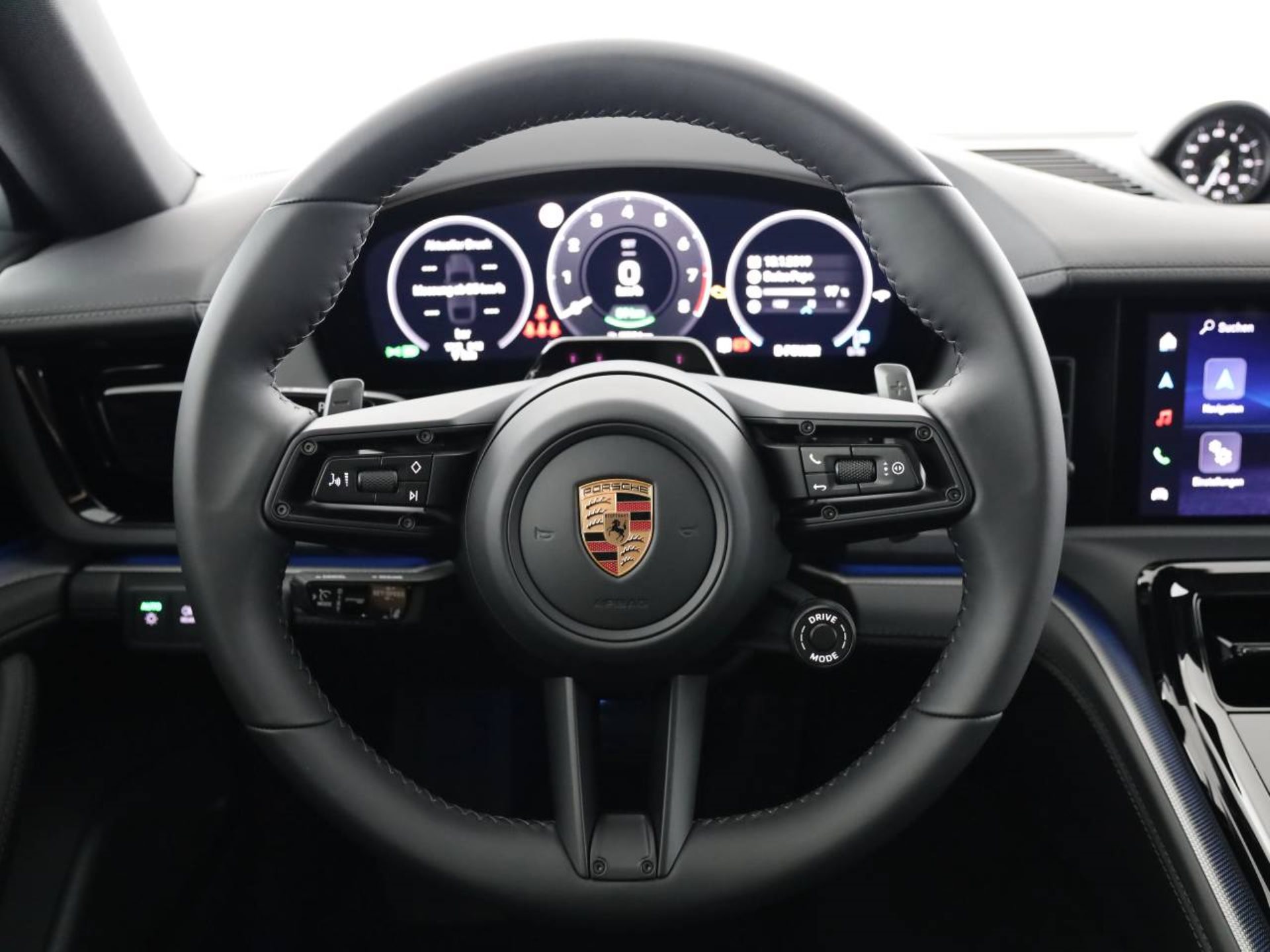 PORSCHE Panamera 4 E-Hybrid-image-4