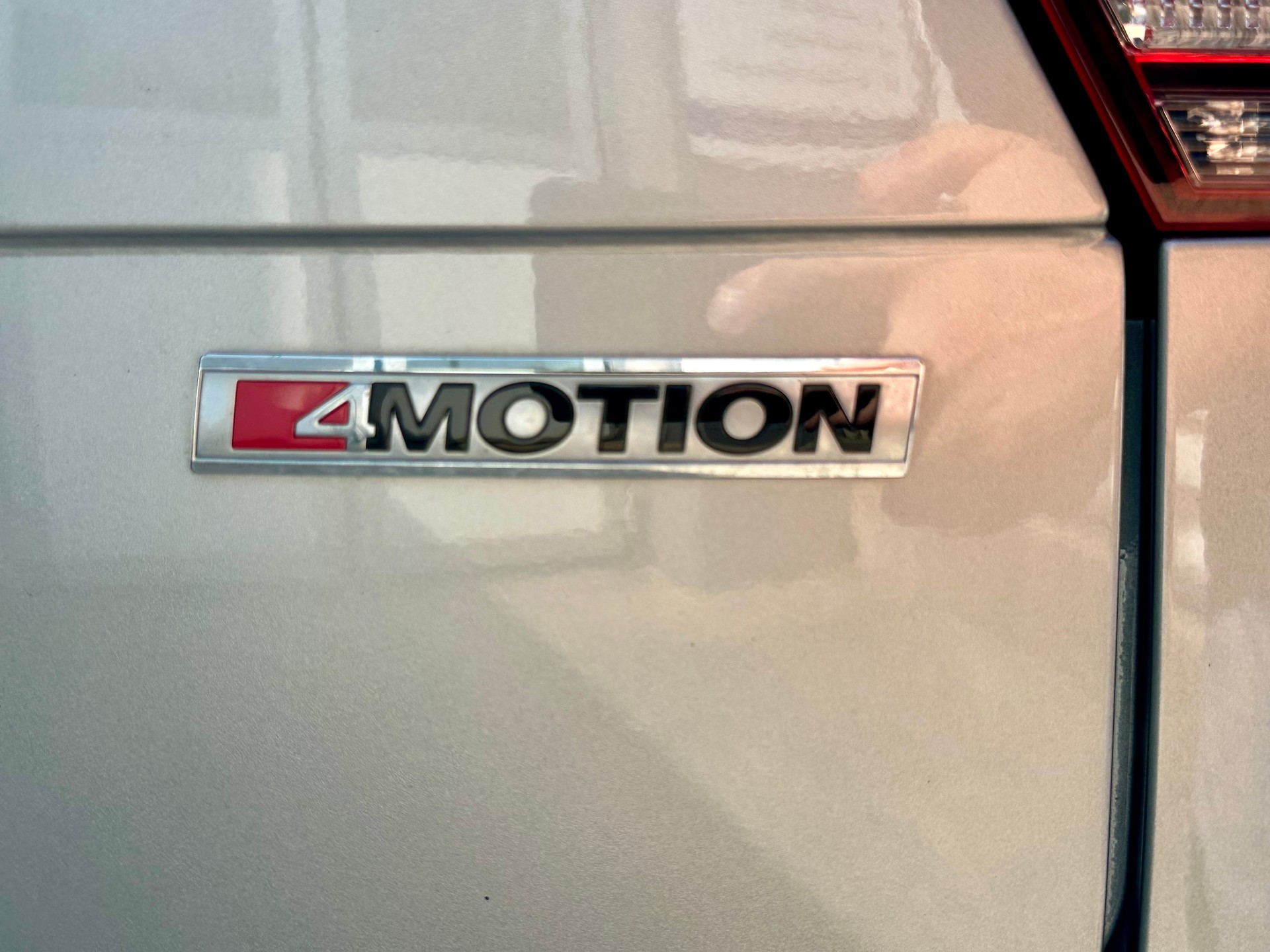 VW Tiguan 2.0TSI Highline 4Motion DSG-image-7