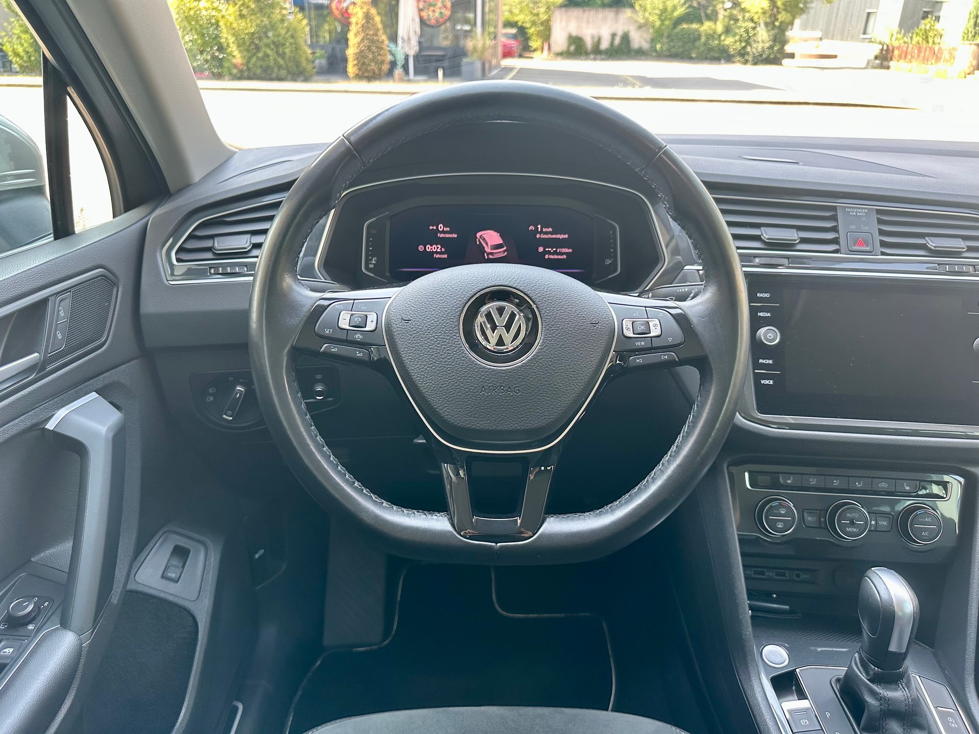 VW Tiguan 2.0TSI Highline 4Motion DSG-image-12