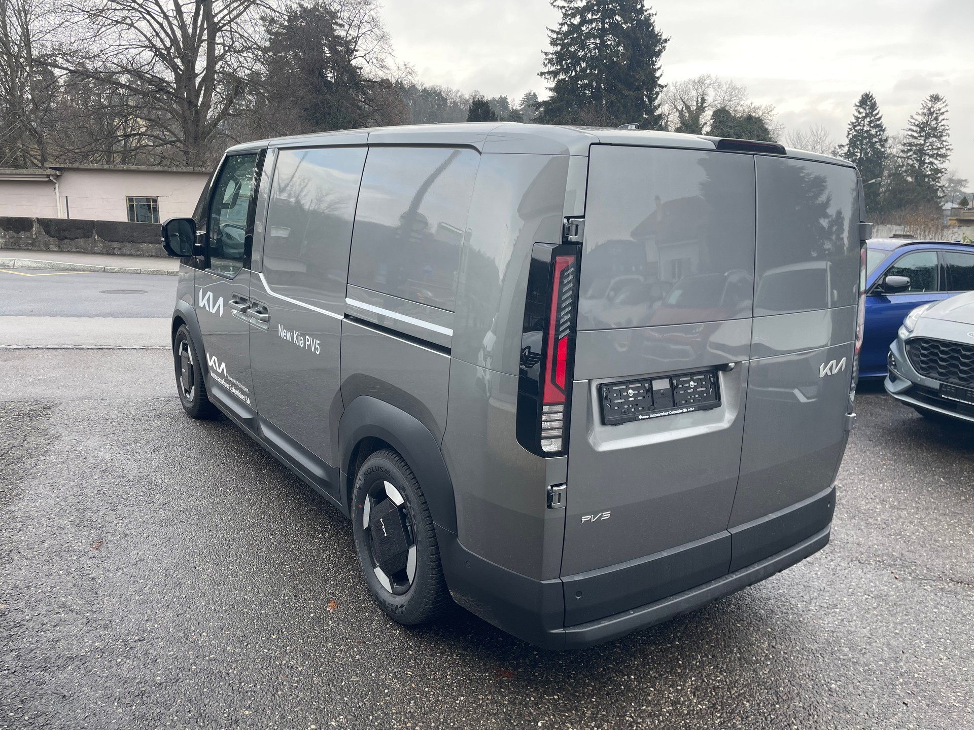 KIA PV5 Cargo 71.2 kWh Elite-image-2