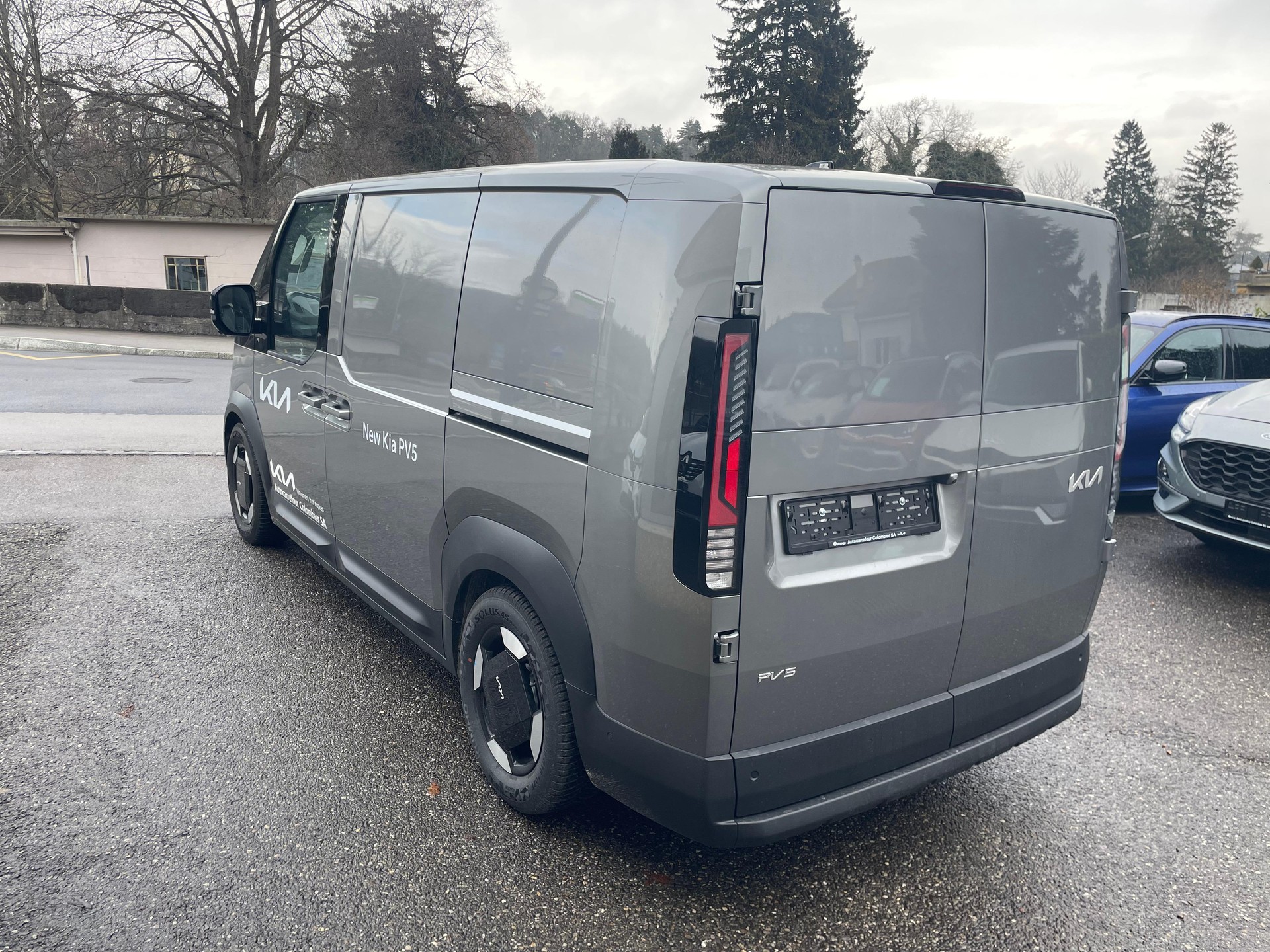KIA PV5 Cargo 71.2 kWh Elite-image-2