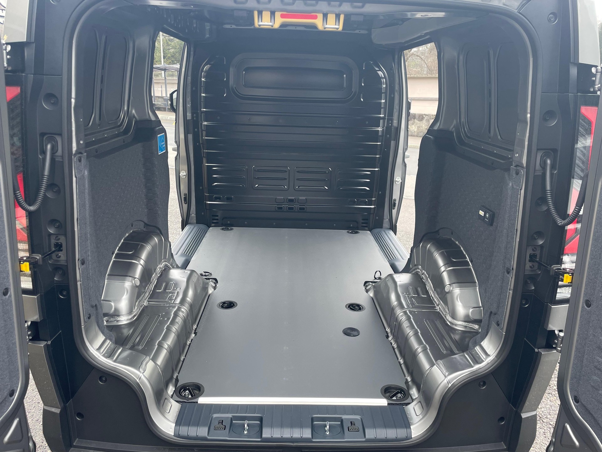 KIA PV5 Cargo 71.2 kWh Elite-image-7