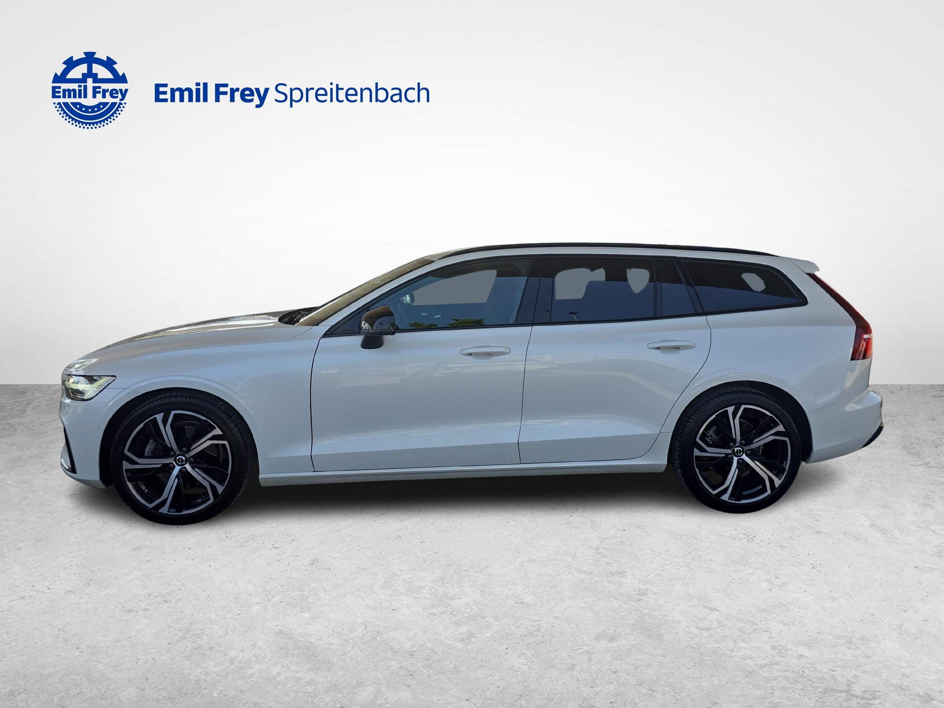 VOLVO V60 2.0 B4 Plus Dark-image-1
