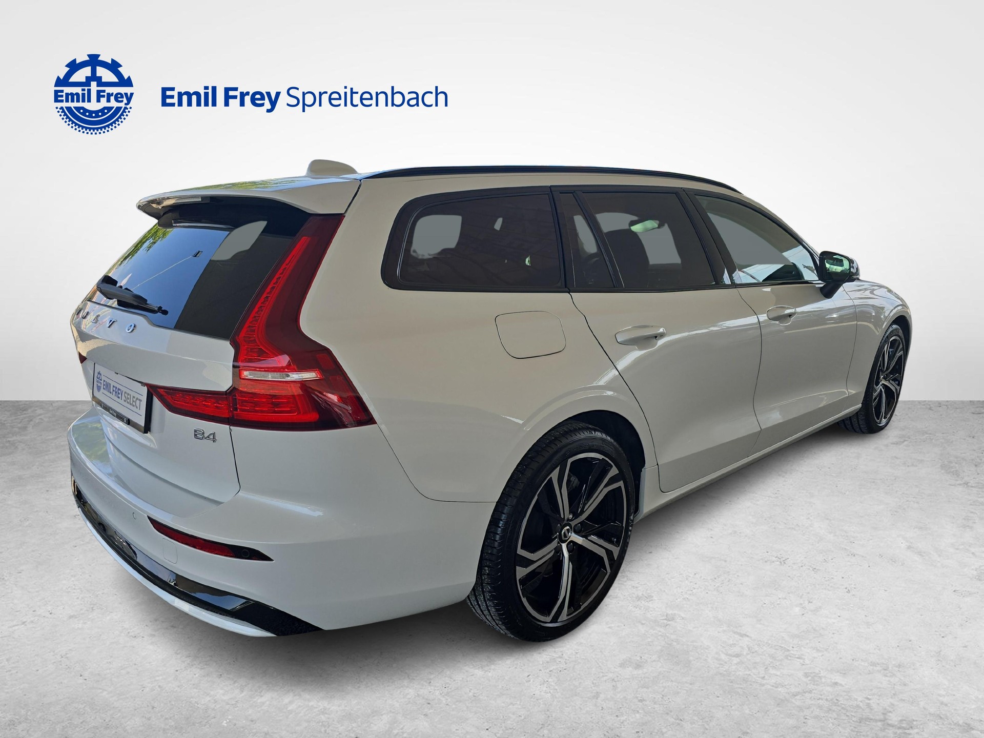 VOLVO V60 2.0 B4 Plus Dark-image-4