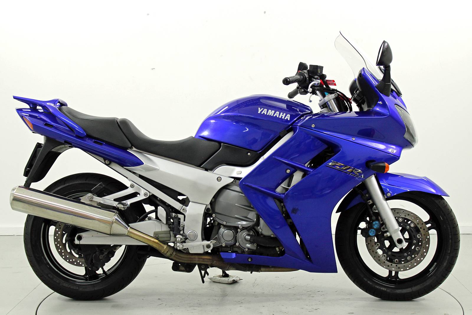 YAMAHA FJR 1300-showroom-element-3