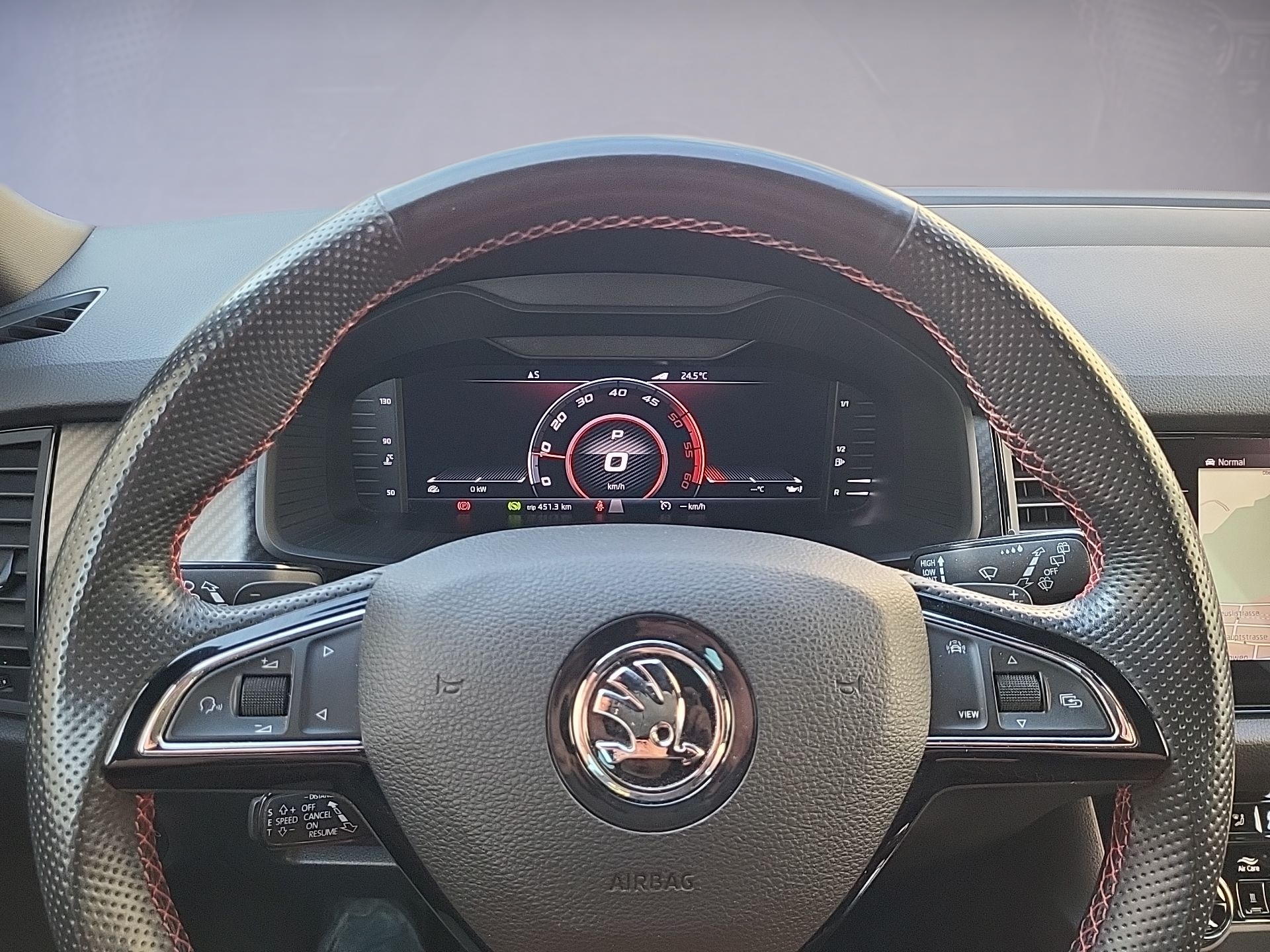 SKODA Kodiaq 2.0 Bi-TDI SCR RS 4x4 DSG-image-12