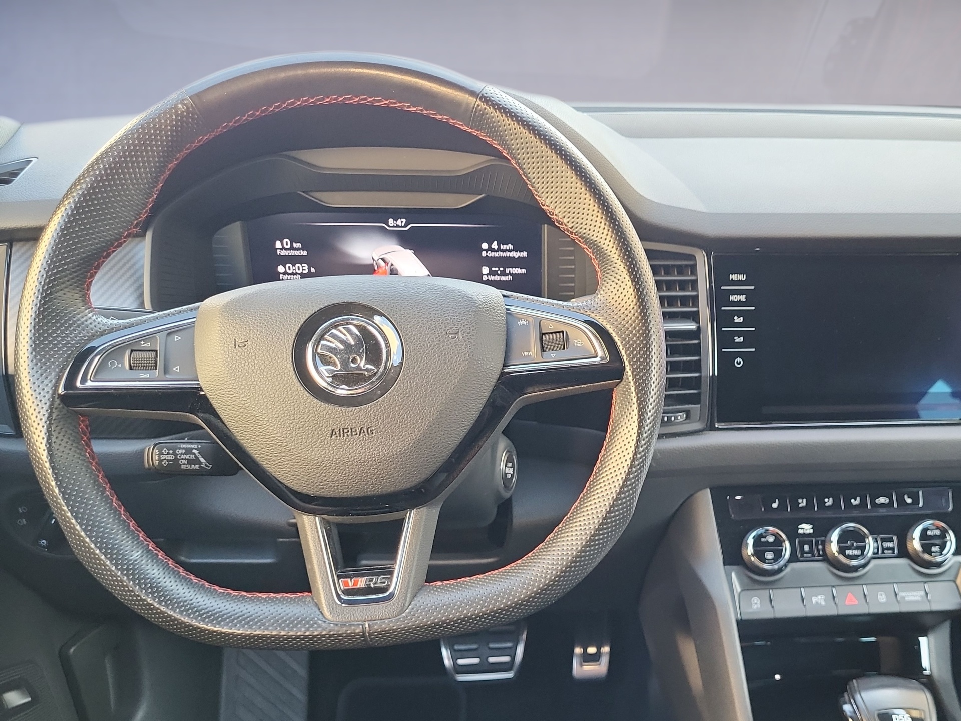 SKODA Kodiaq 2.0 Bi-TDI SCR RS 4x4 DSG-image-11