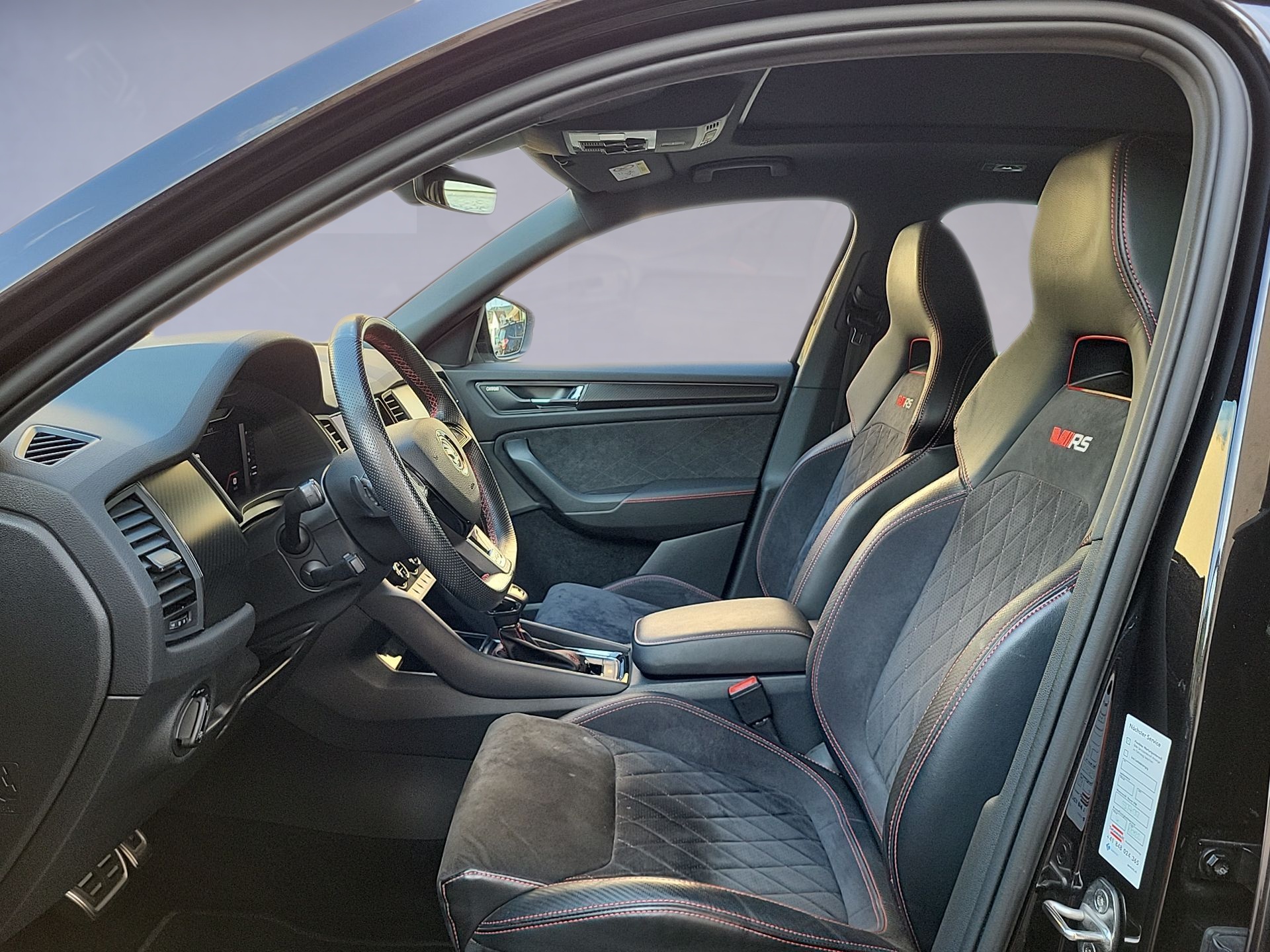SKODA Kodiaq 2.0 Bi-TDI SCR RS 4x4 DSG-image-9