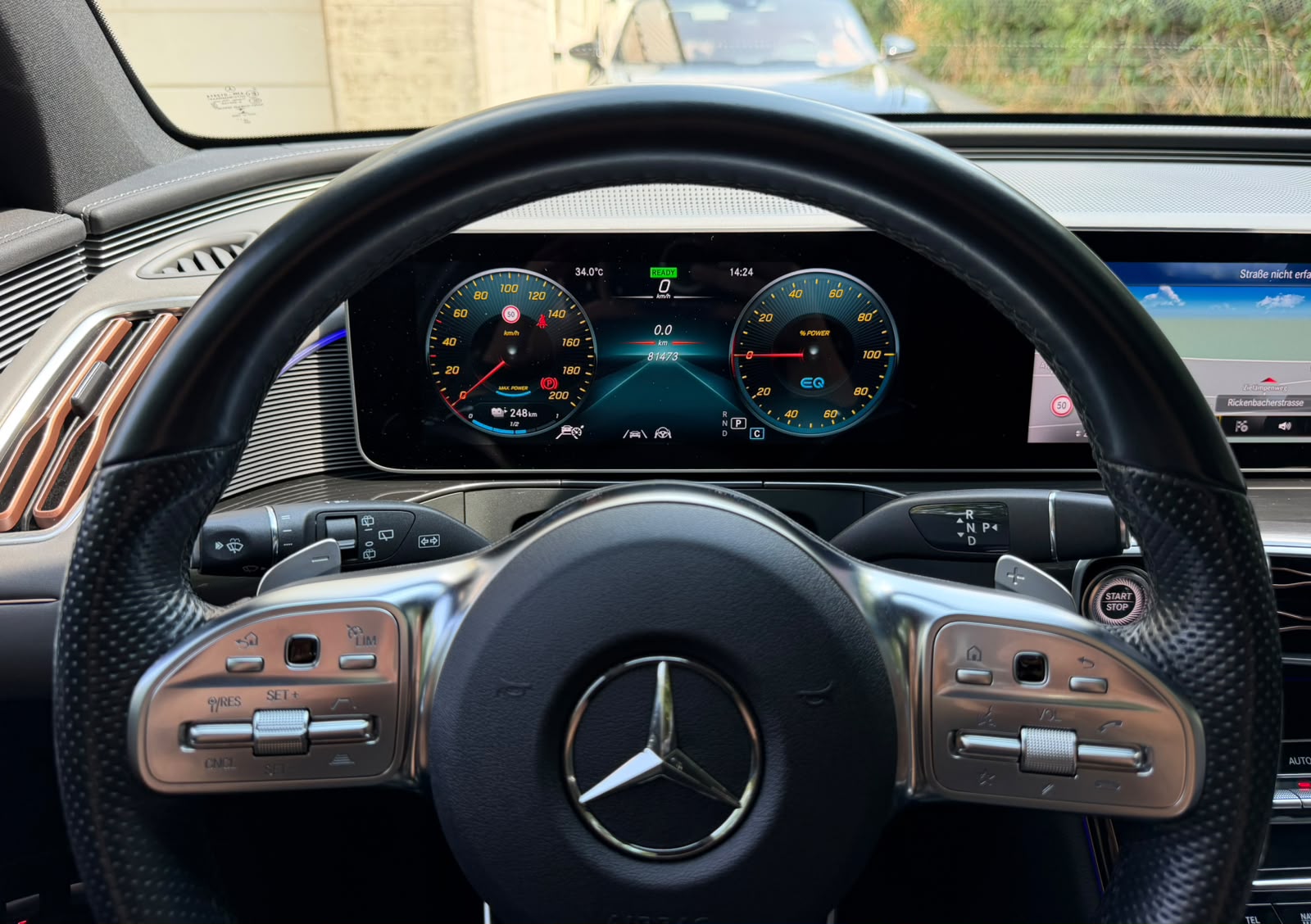 MERCEDES-BENZ EQC 400 AMG Line 4Matic-image-24