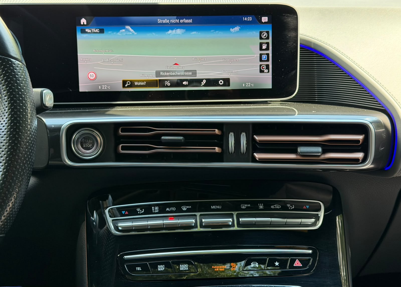 MERCEDES-BENZ EQC 400 AMG Line 4Matic-image-25