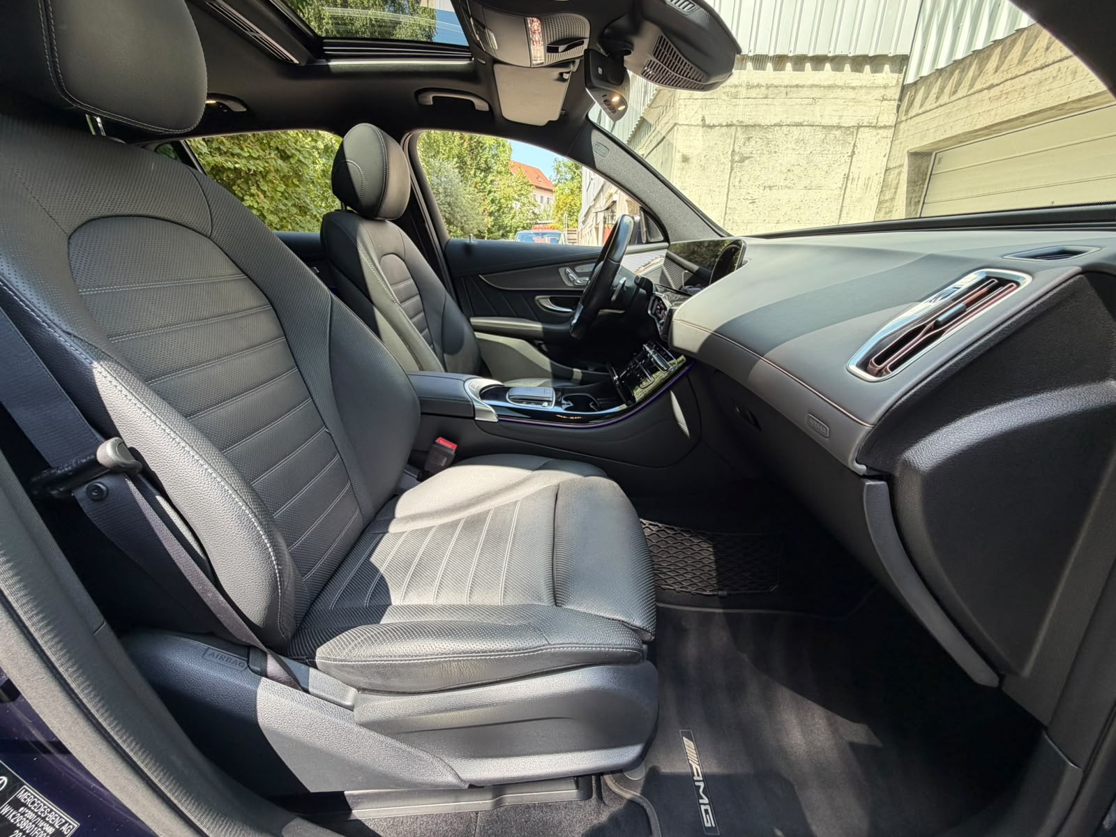 MERCEDES-BENZ EQC 400 AMG Line 4Matic-image-19