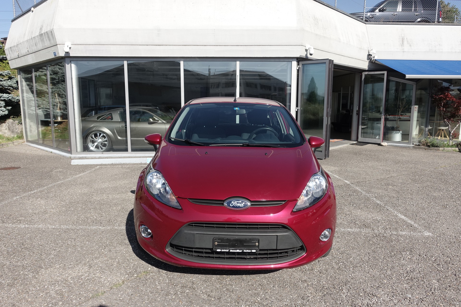FORD Fiesta 1.4 16V Trend Automatic-image-6