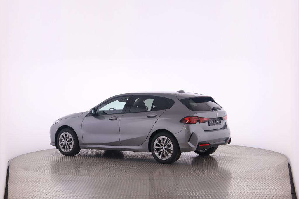 BMW 120i-image-4