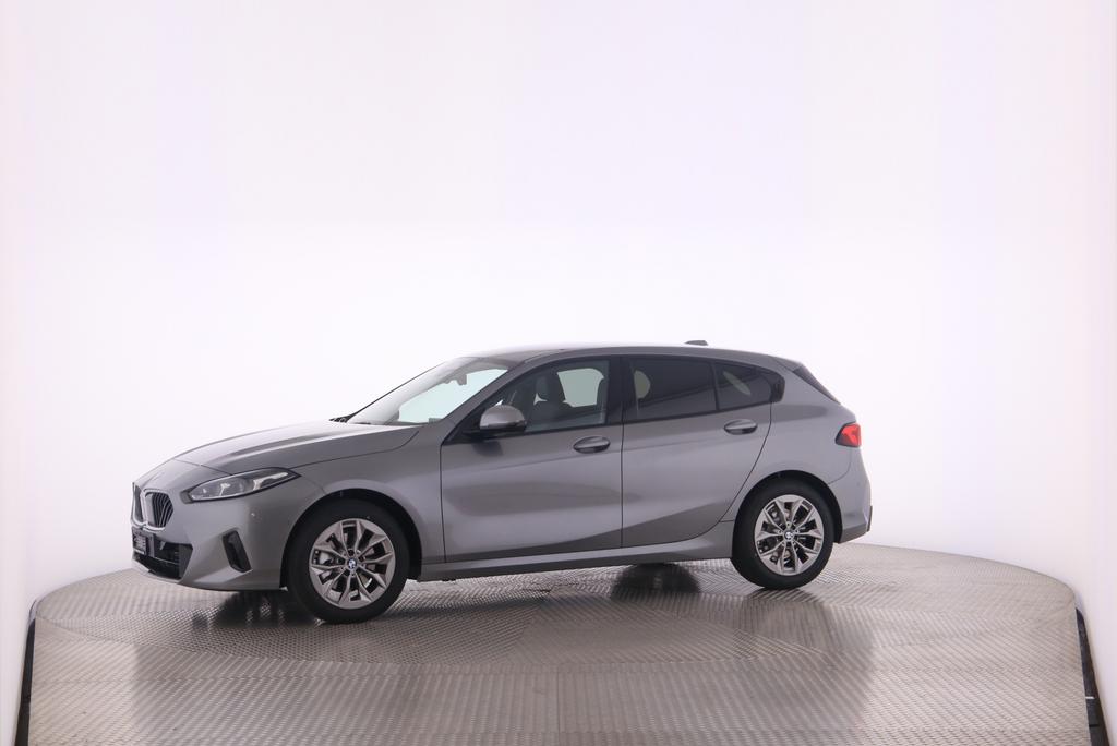 BMW 120i-image-14