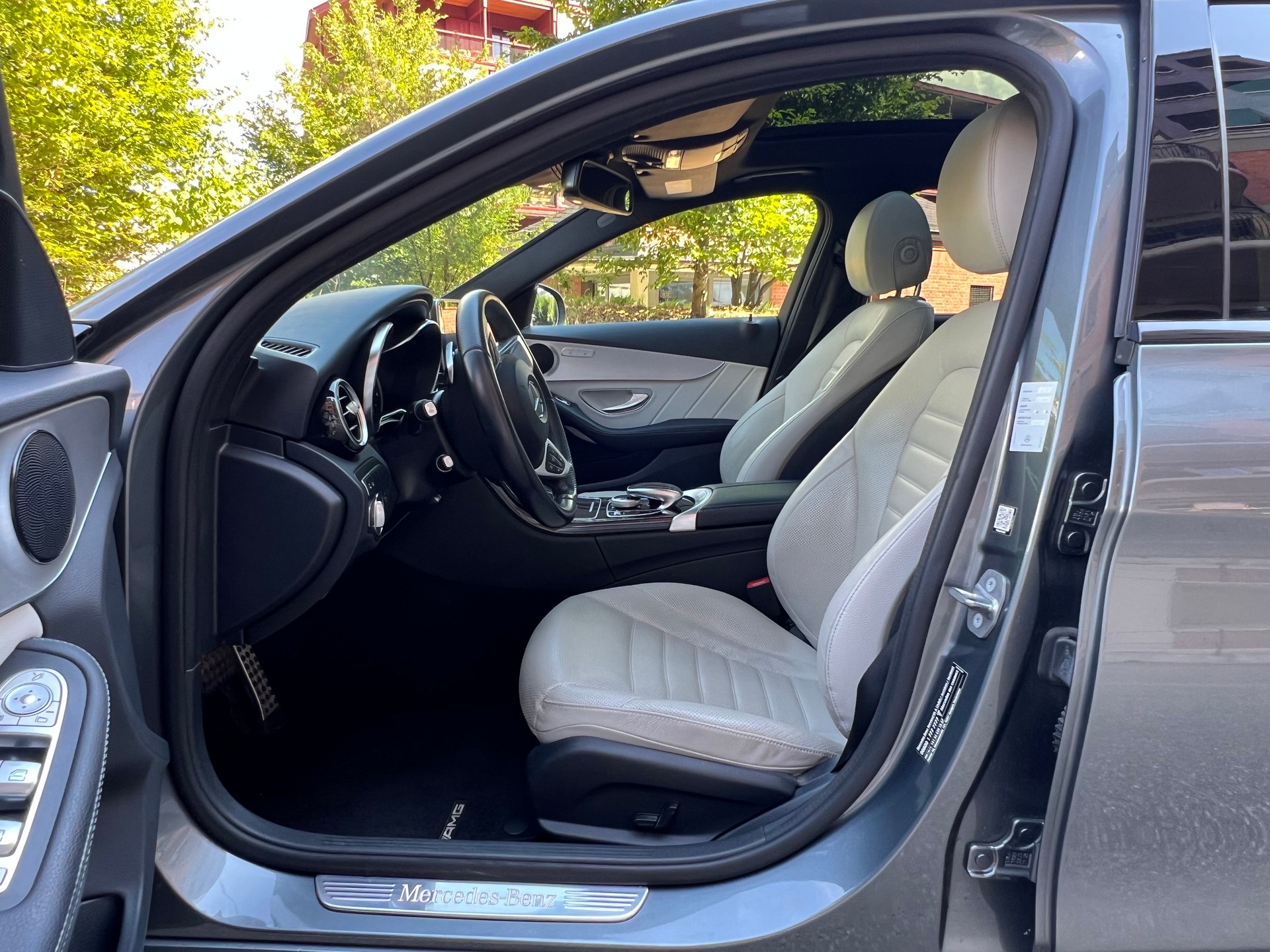 MERCEDES-BENZ C 250 d Swiss Star AMG Line 4m-image-3