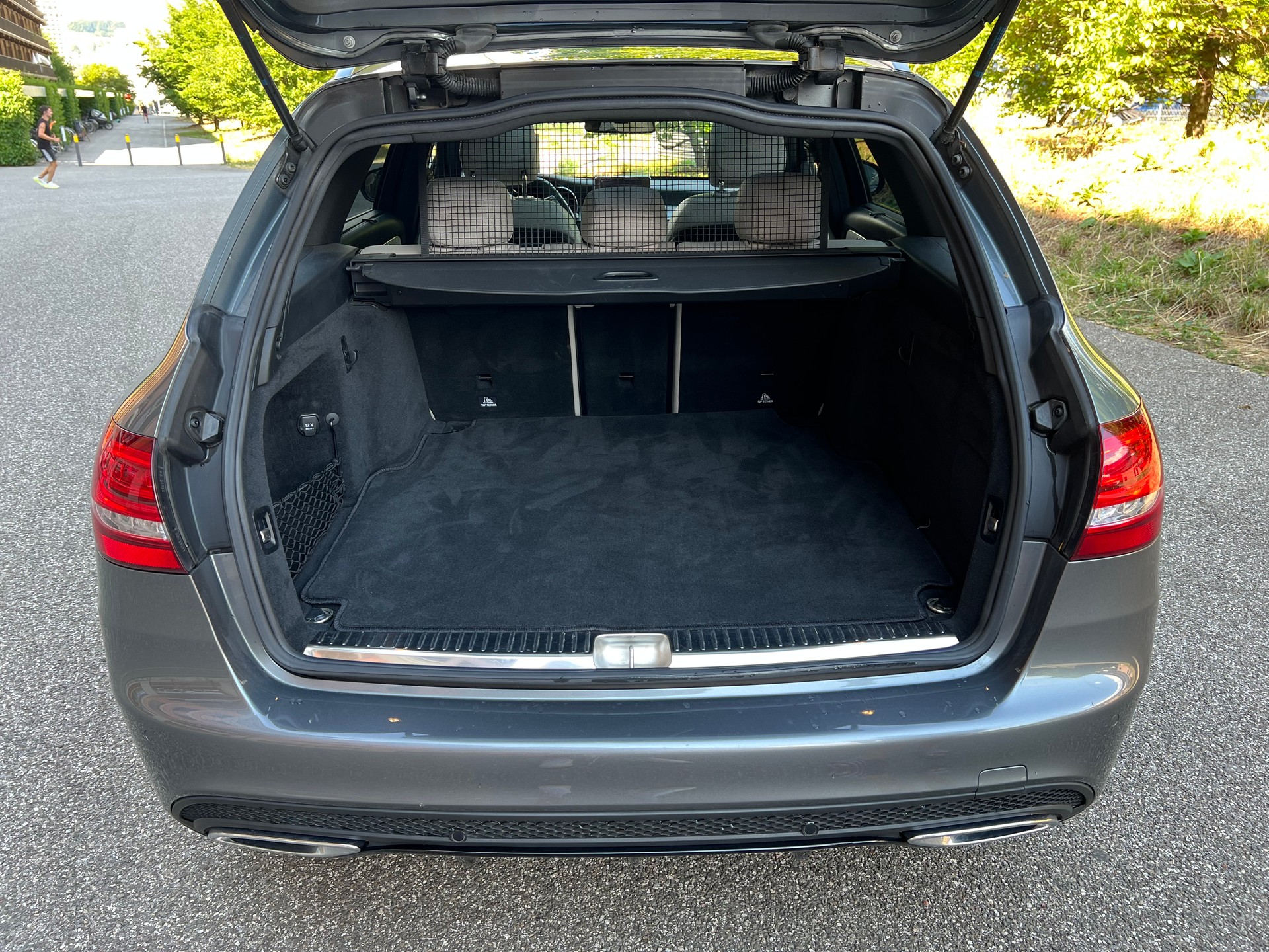 MERCEDES-BENZ C 250 d Swiss Star AMG Line 4m-image-5