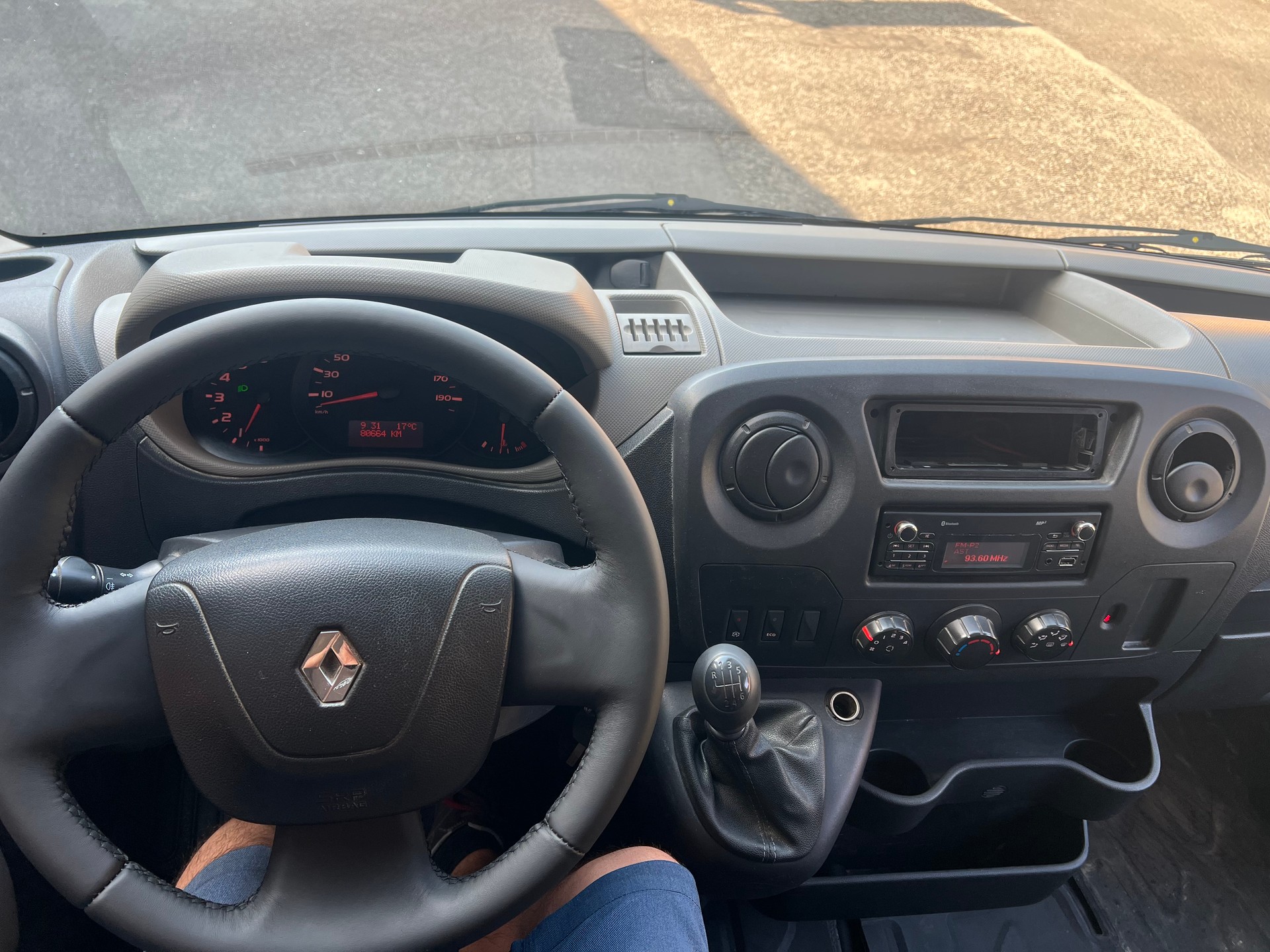 RENAULT Master P35 ENERGY 2.3dCi 135 L3H2-image-14