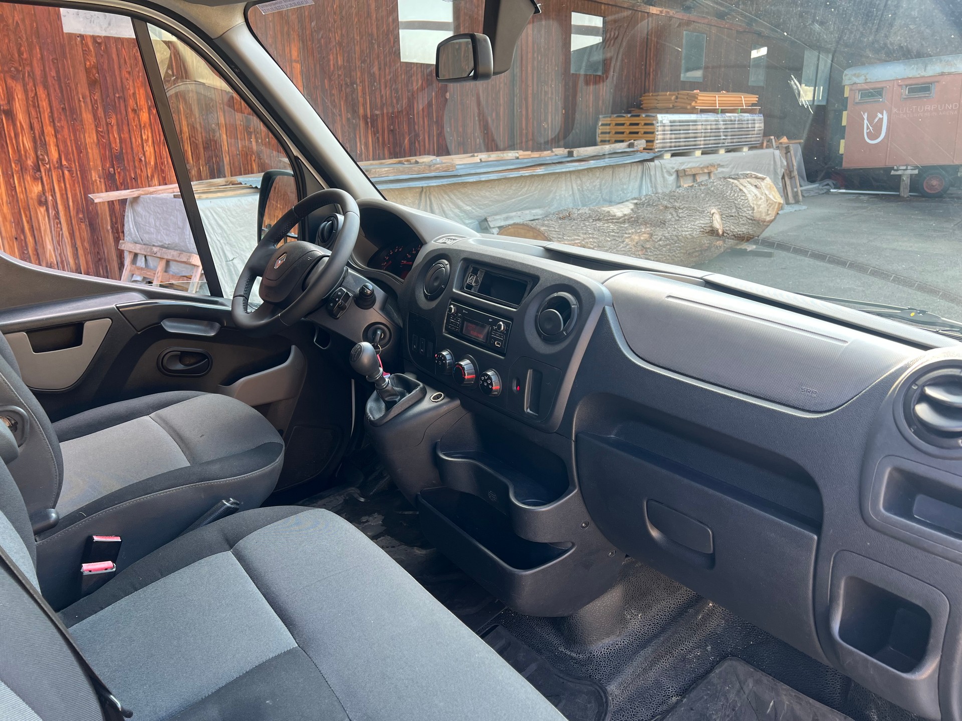 RENAULT Master P35 ENERGY 2.3dCi 135 L3H2-image-13