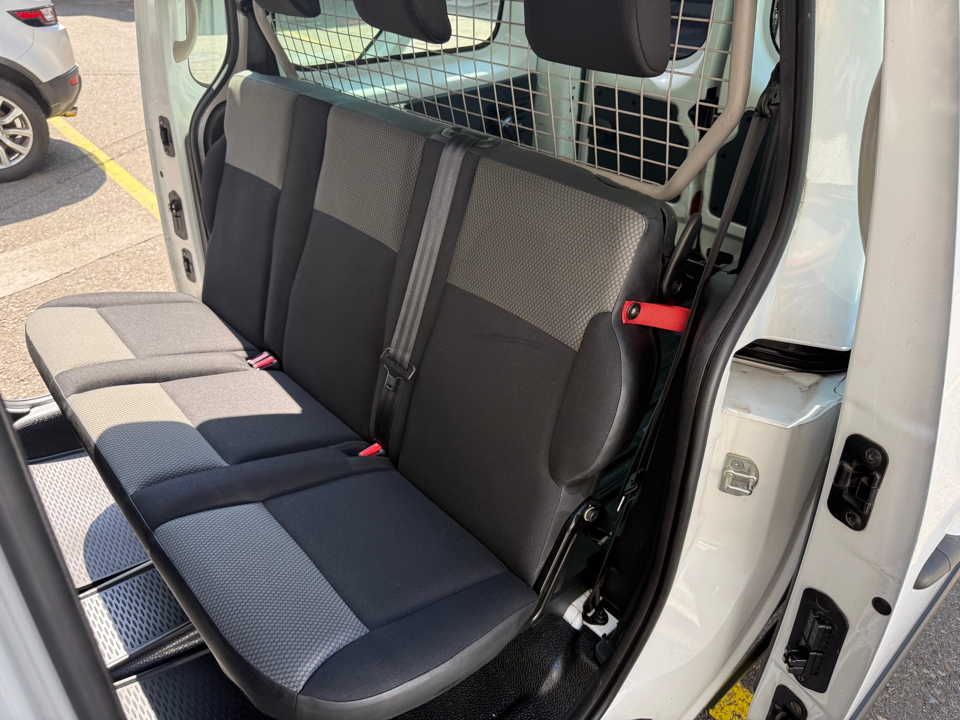 RENAULT Kangoo Maxi dCi 90 ENERGY Business 5 Pl./ 5 pl.-image-13