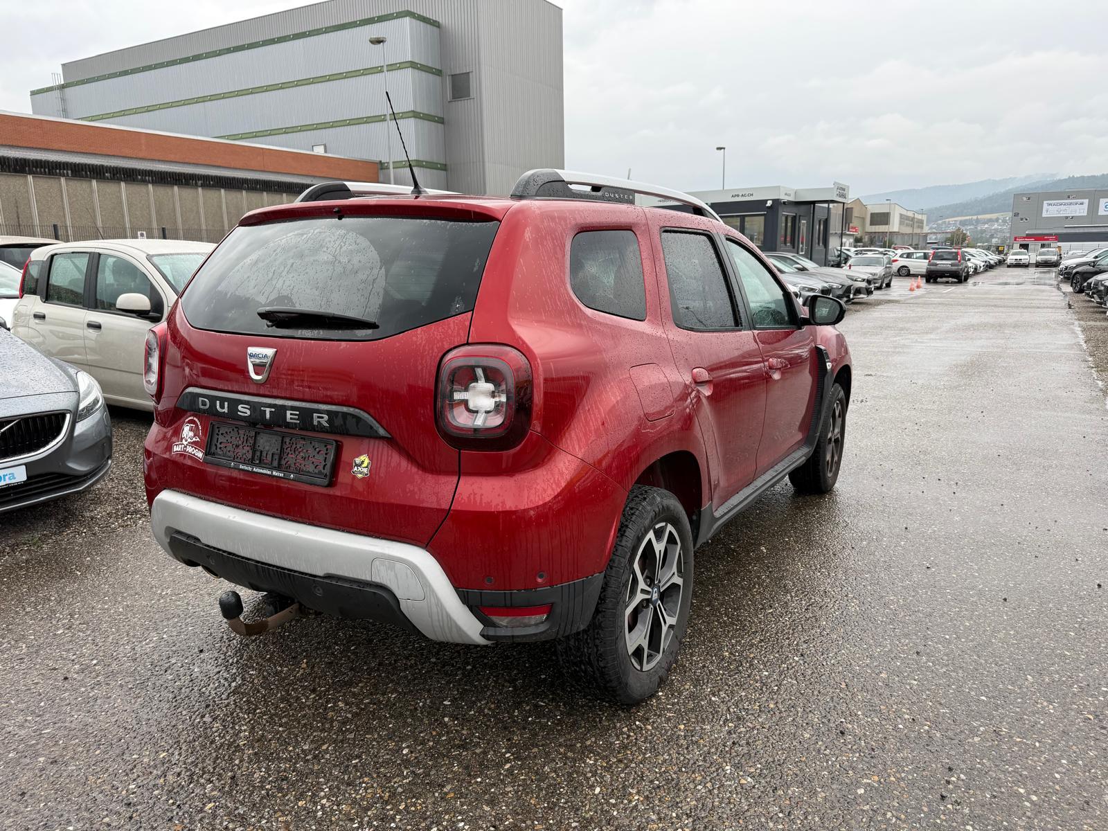 DACIA Duster 1.3 TCe 150 Celebration 4WD-image-4